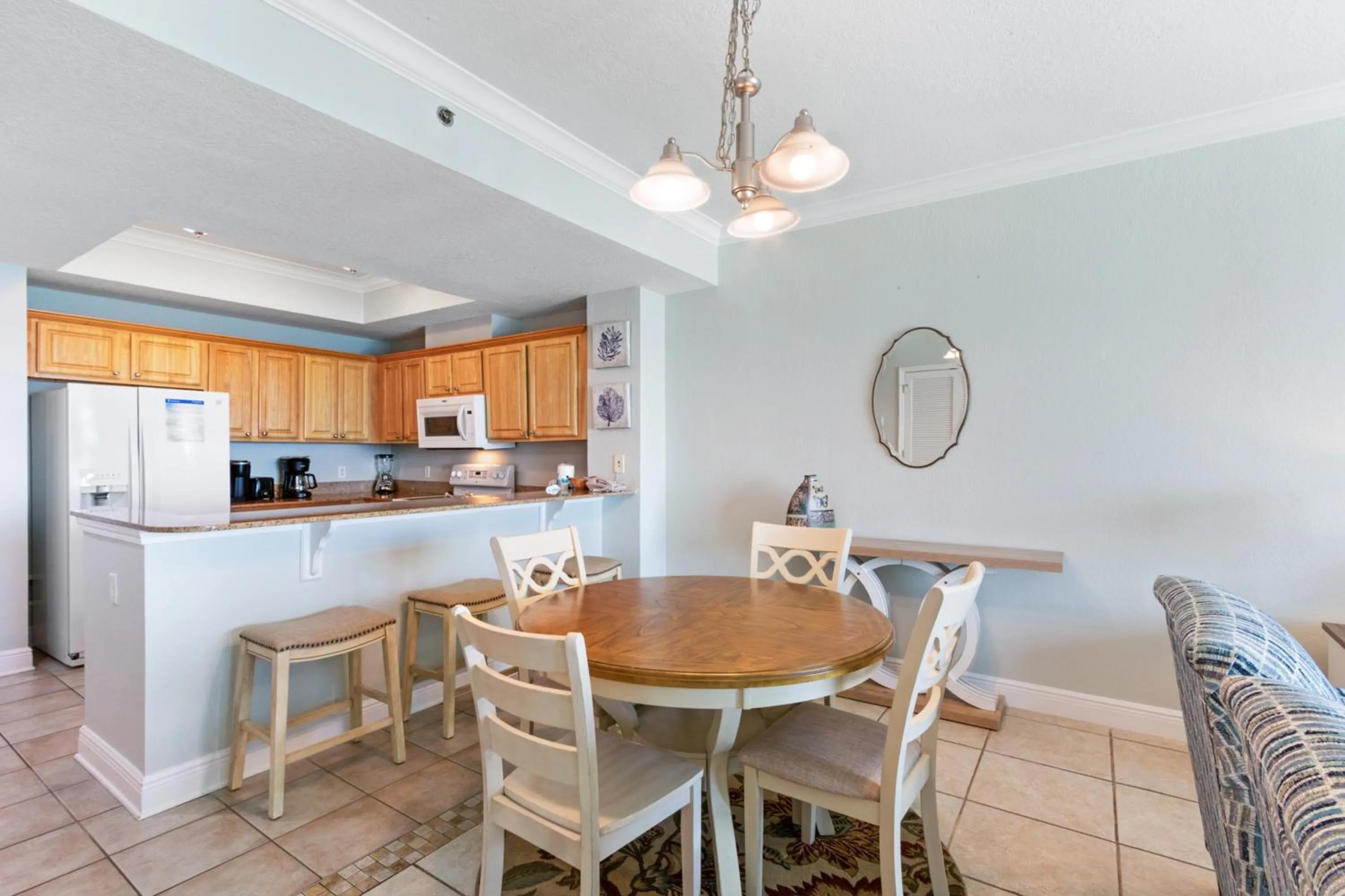 Dining area in Crystal Shores West 202