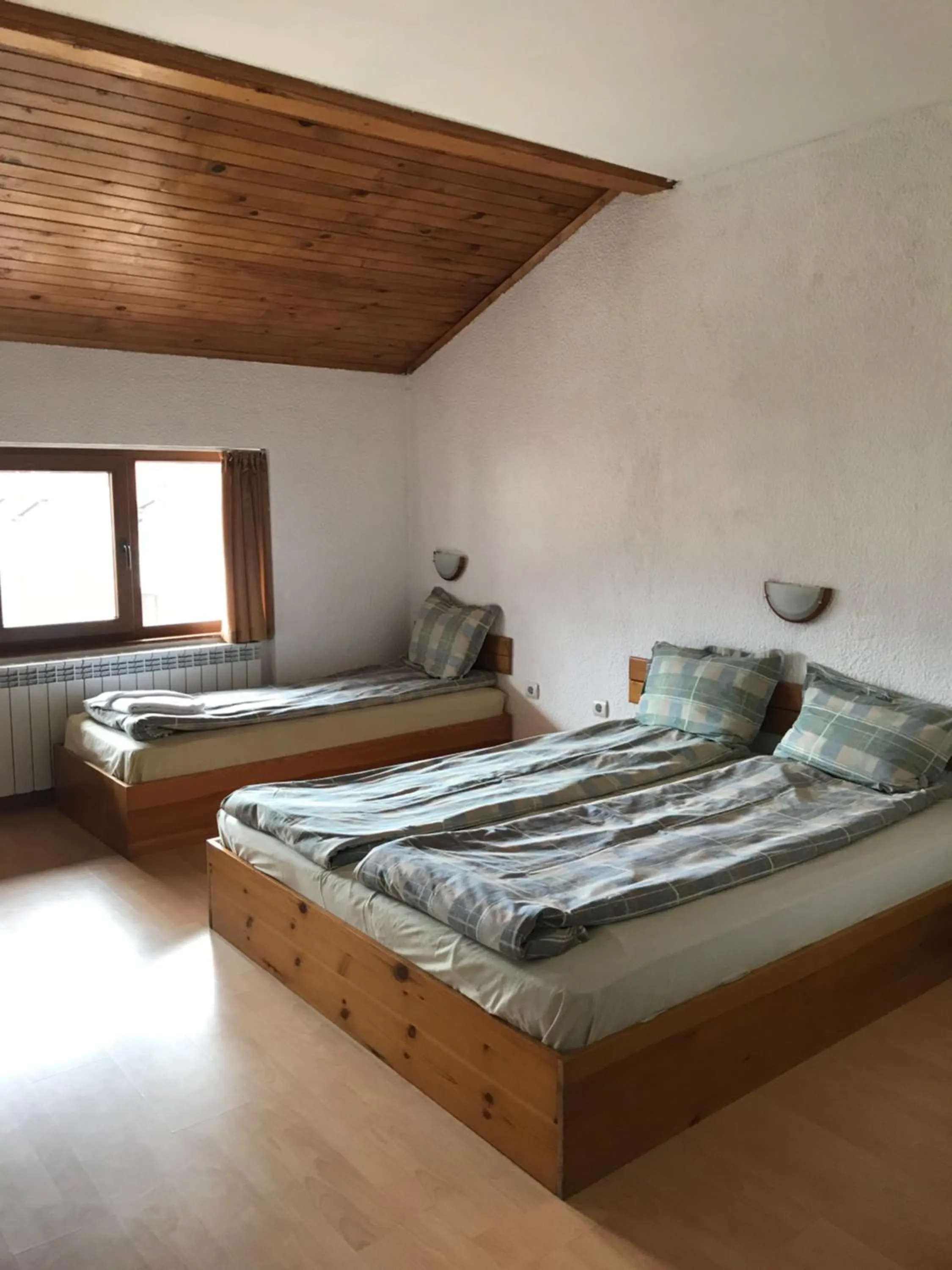 Bed in Durchova Kashta Family Hotel