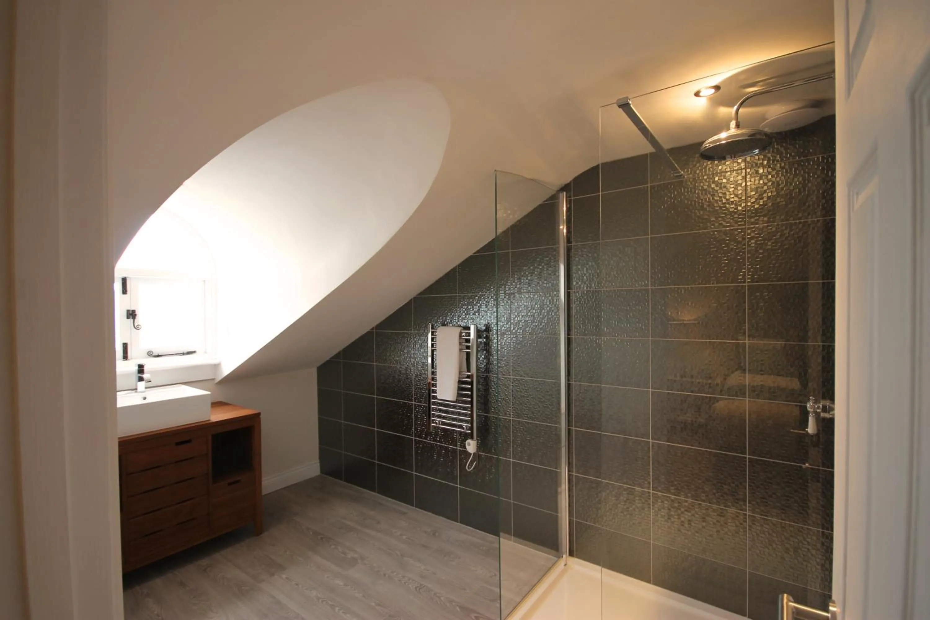 Shower in Andover House Hotel & Restaurant - Adults only