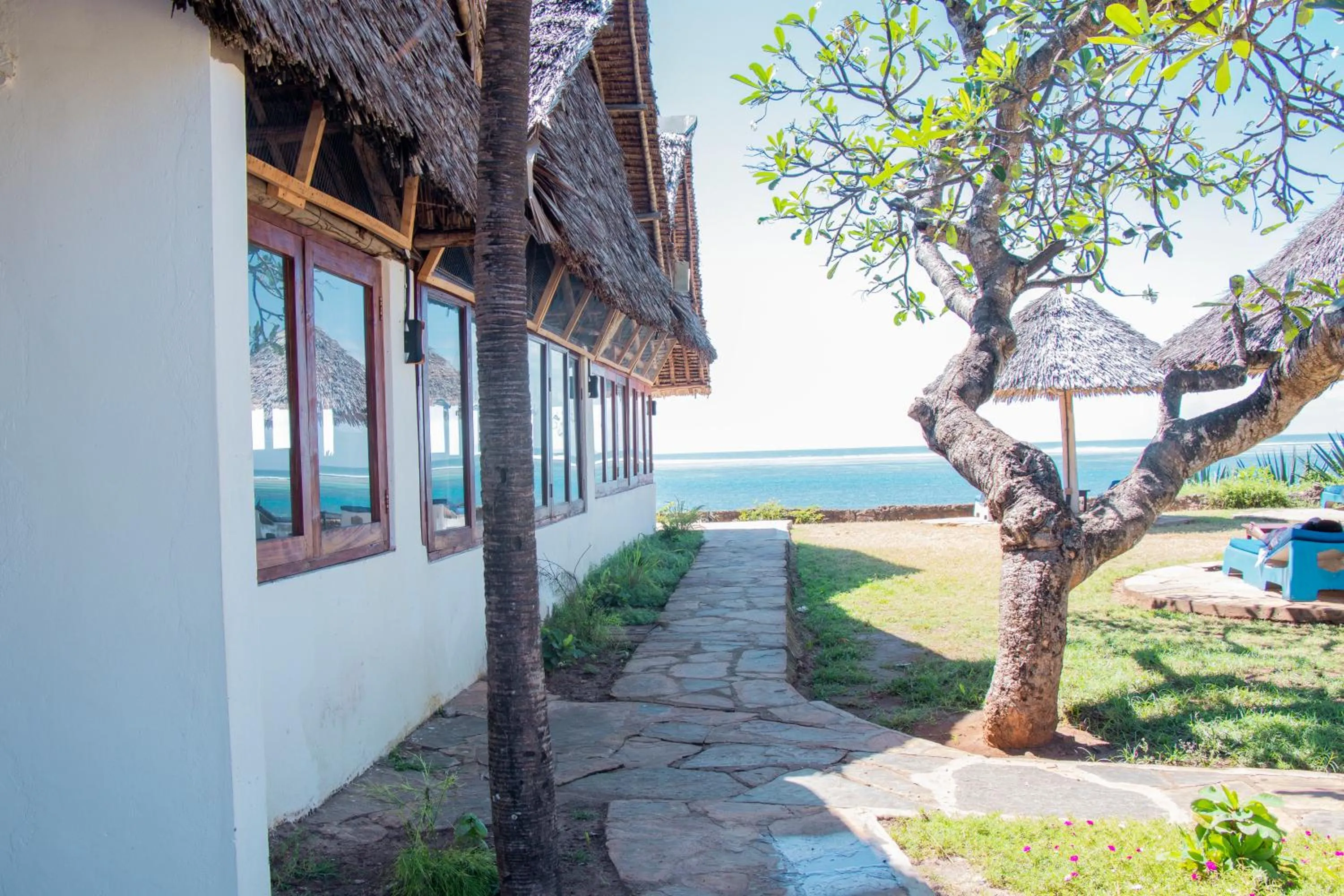 Restaurant/places to eat in Reef Hotel Mombasa