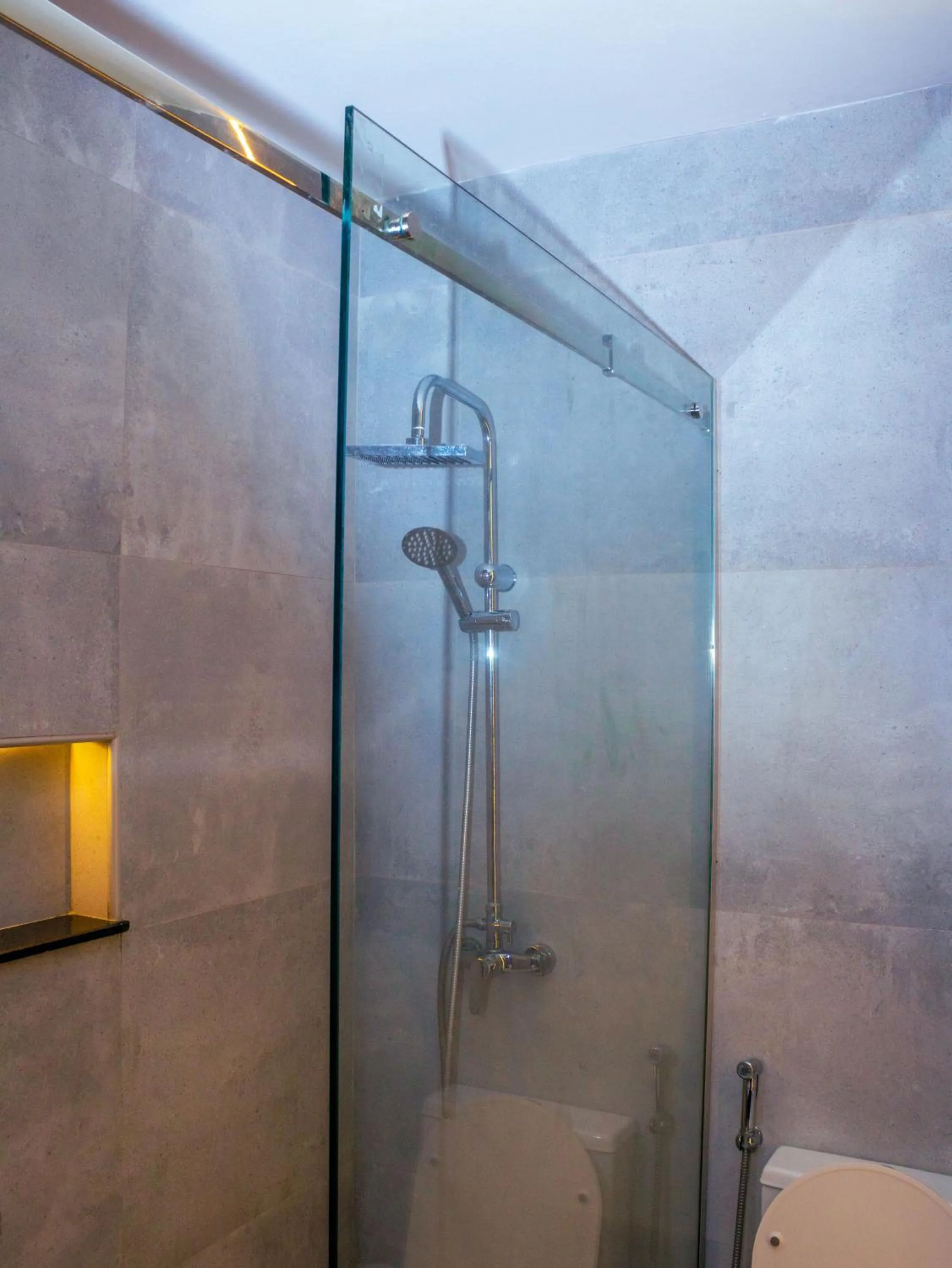 Shower in Reef Hotel Mombasa