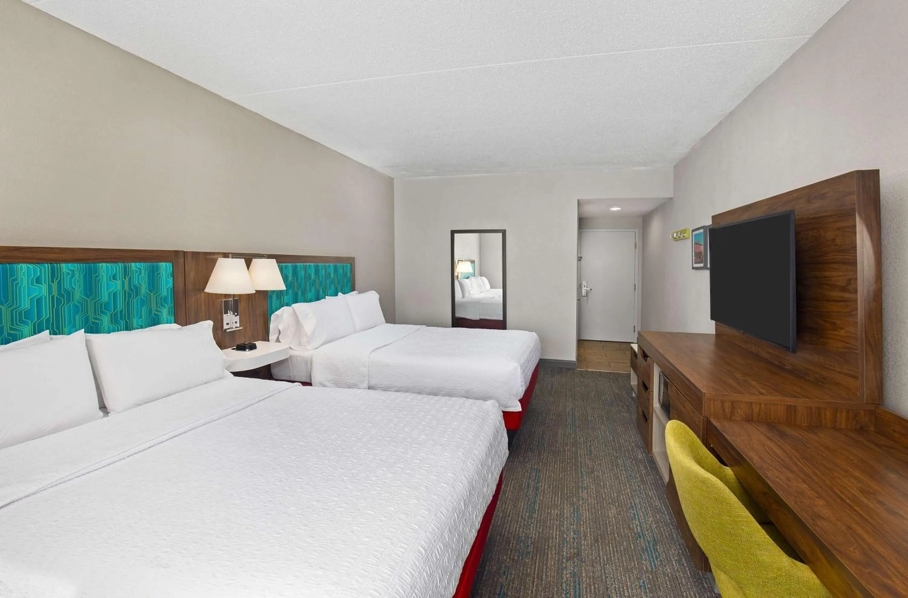 Bed in Hampton Inn Selma