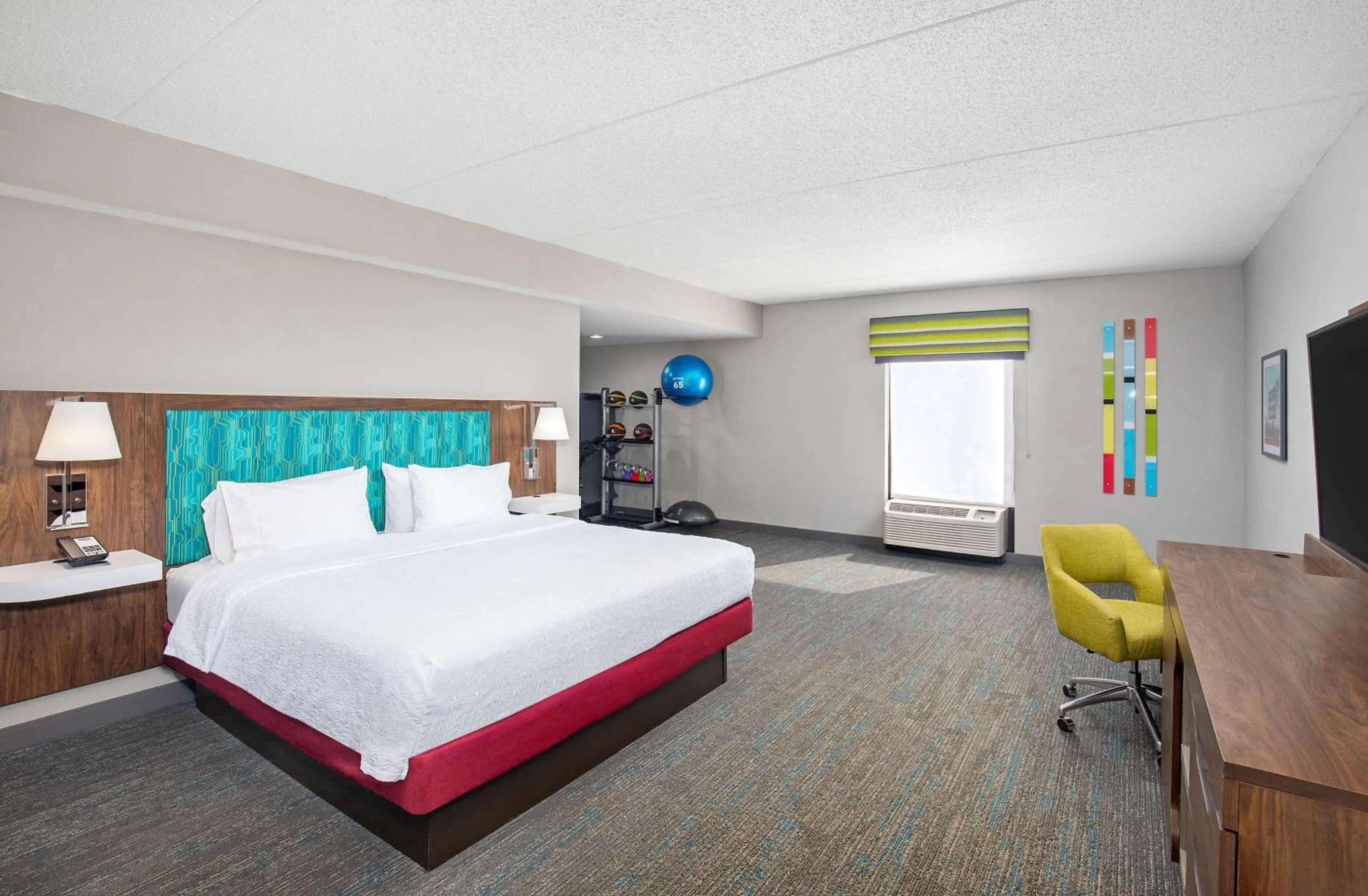 Bedroom, Bed in Hampton Inn Selma