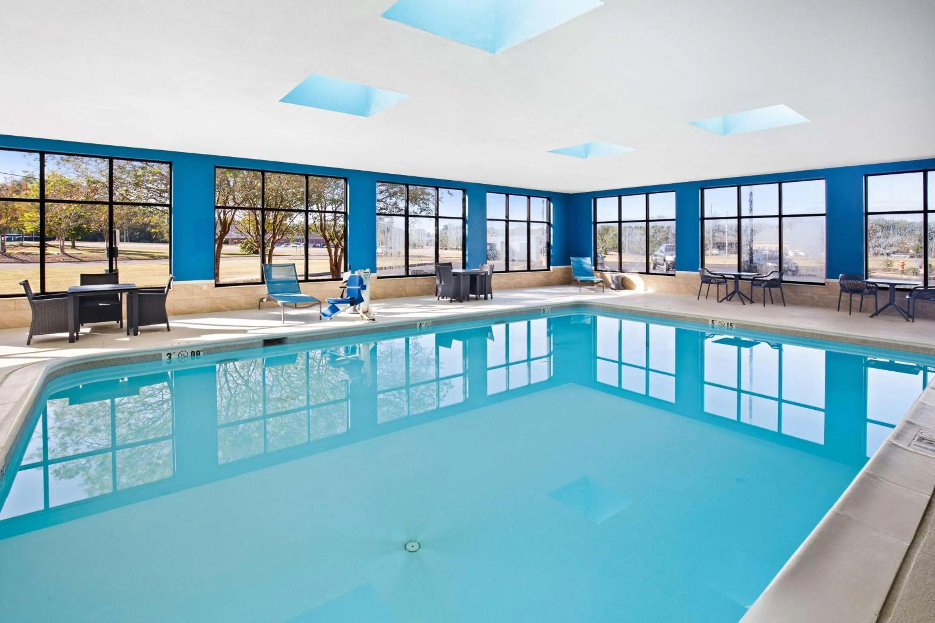 Pool view in Hampton Inn Selma