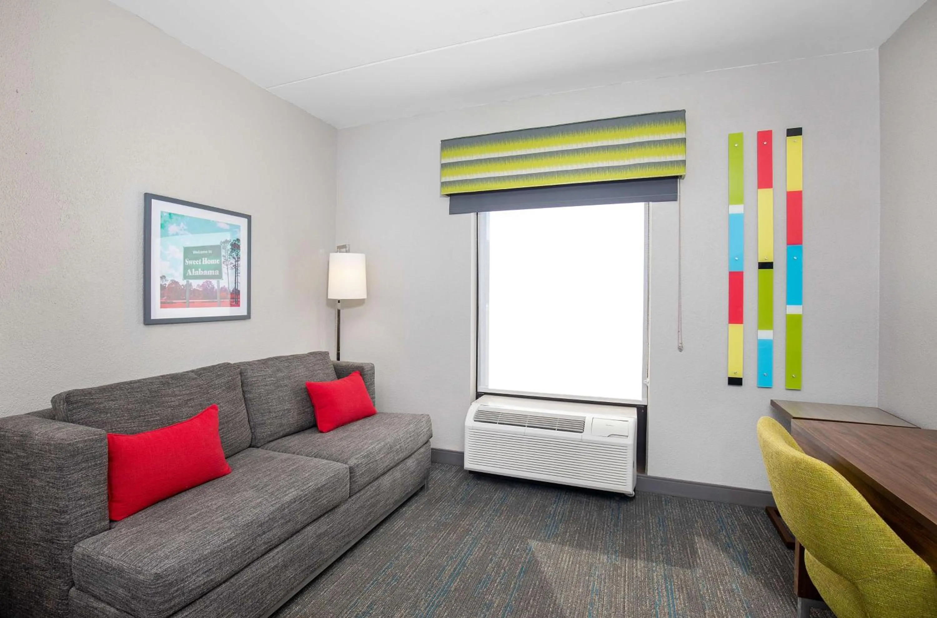 Living room in Hampton Inn Selma