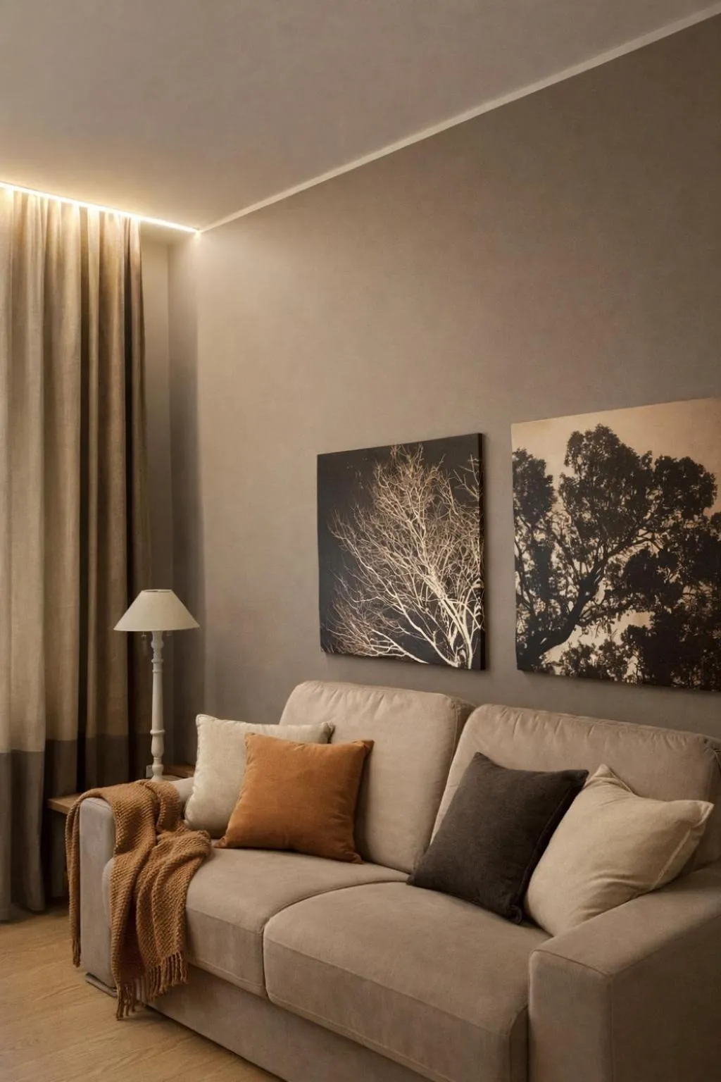 Seating area in Maxim