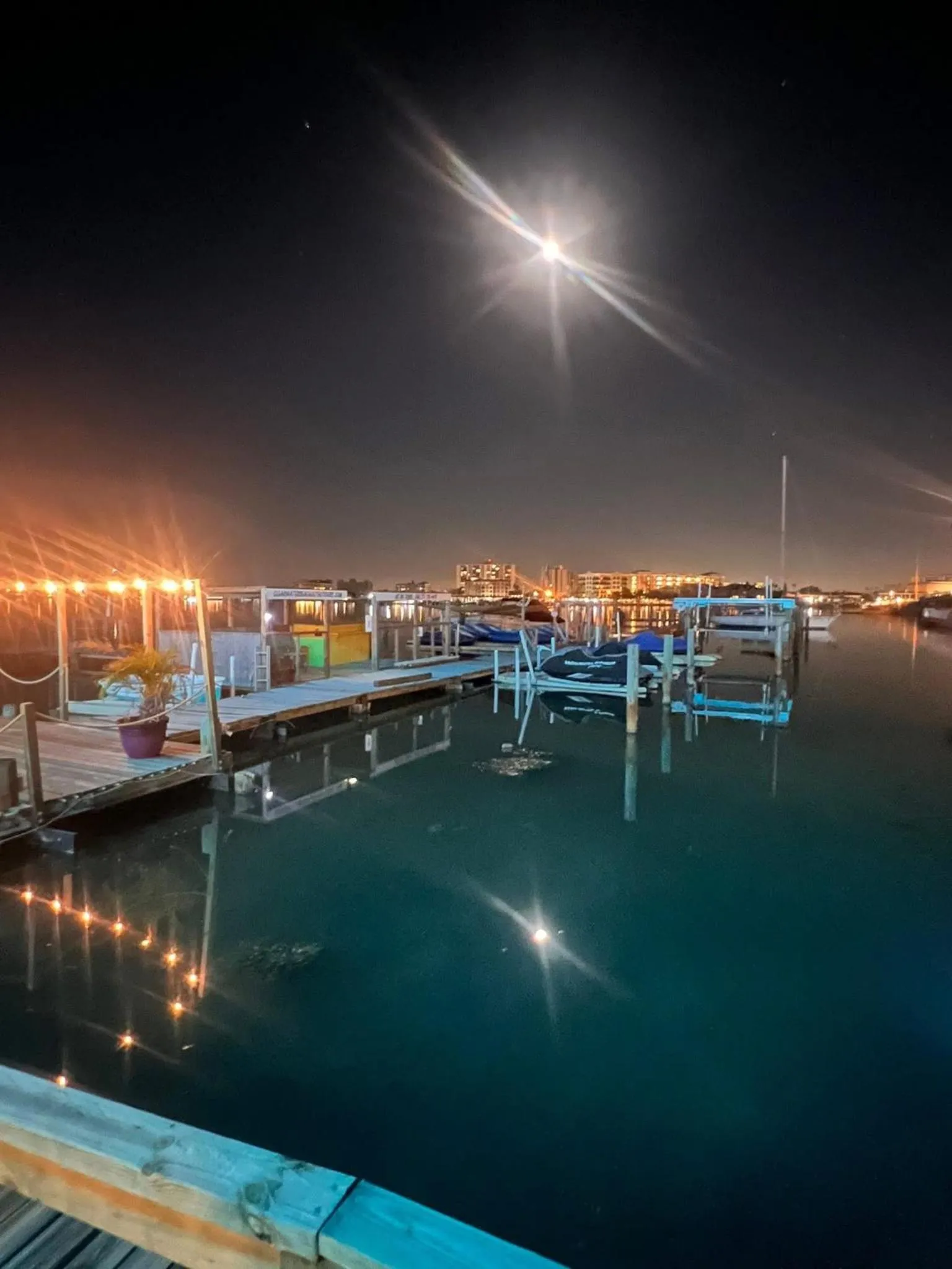 Property building in Barefoot Bay Resort Motel