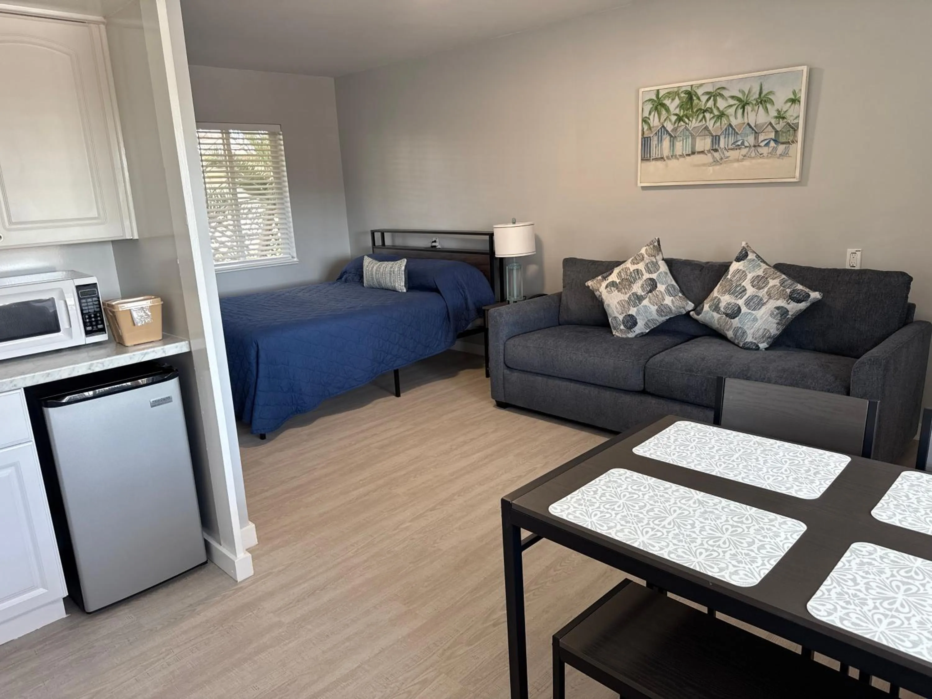 Living room in Barefoot Bay Resort Motel