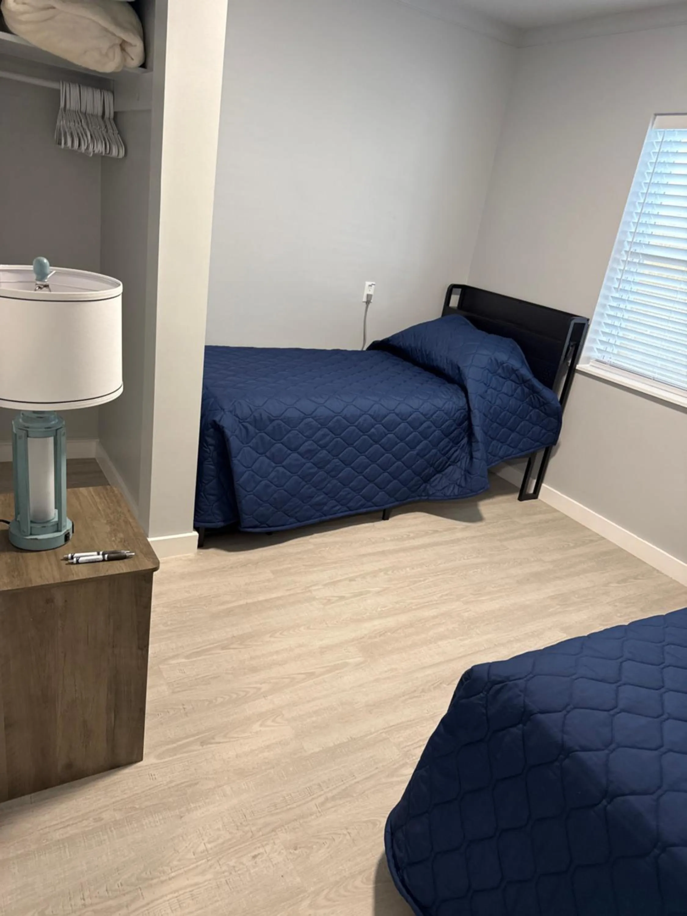 Bedroom, Bed in Barefoot Bay Resort Motel