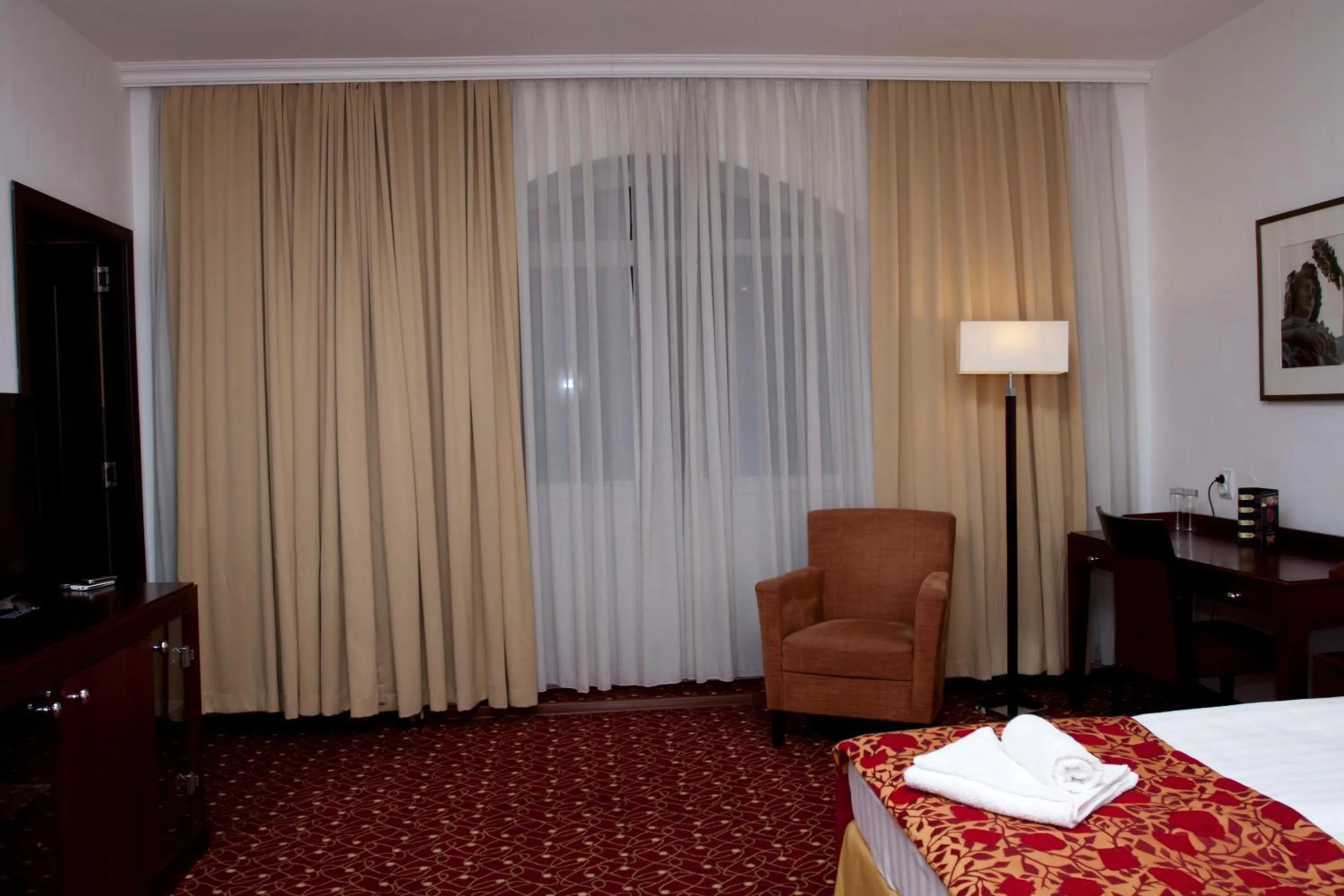 Photo of the whole room, Bed in Visconti Militari