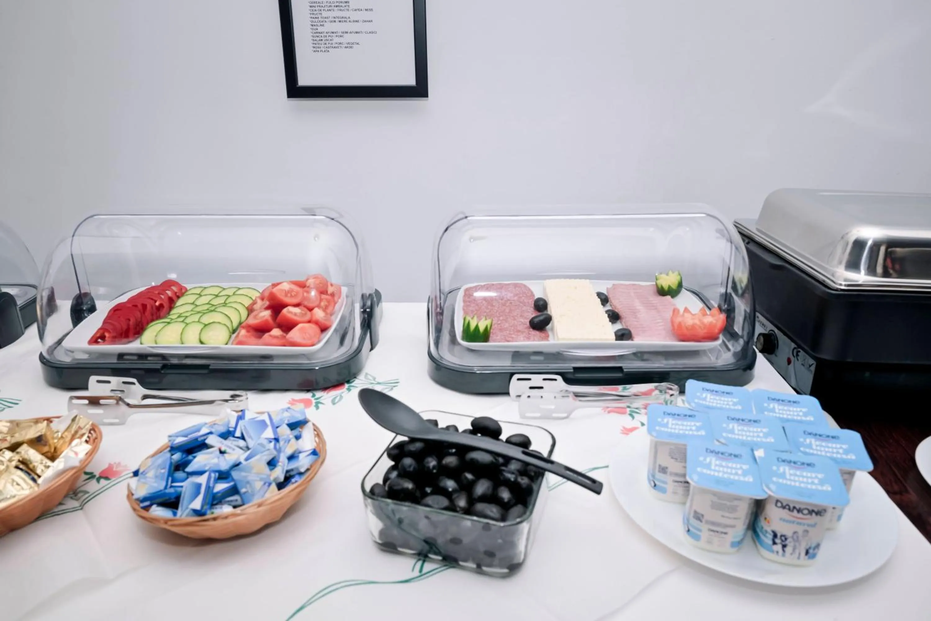 Buffet breakfast in Visconti Militari