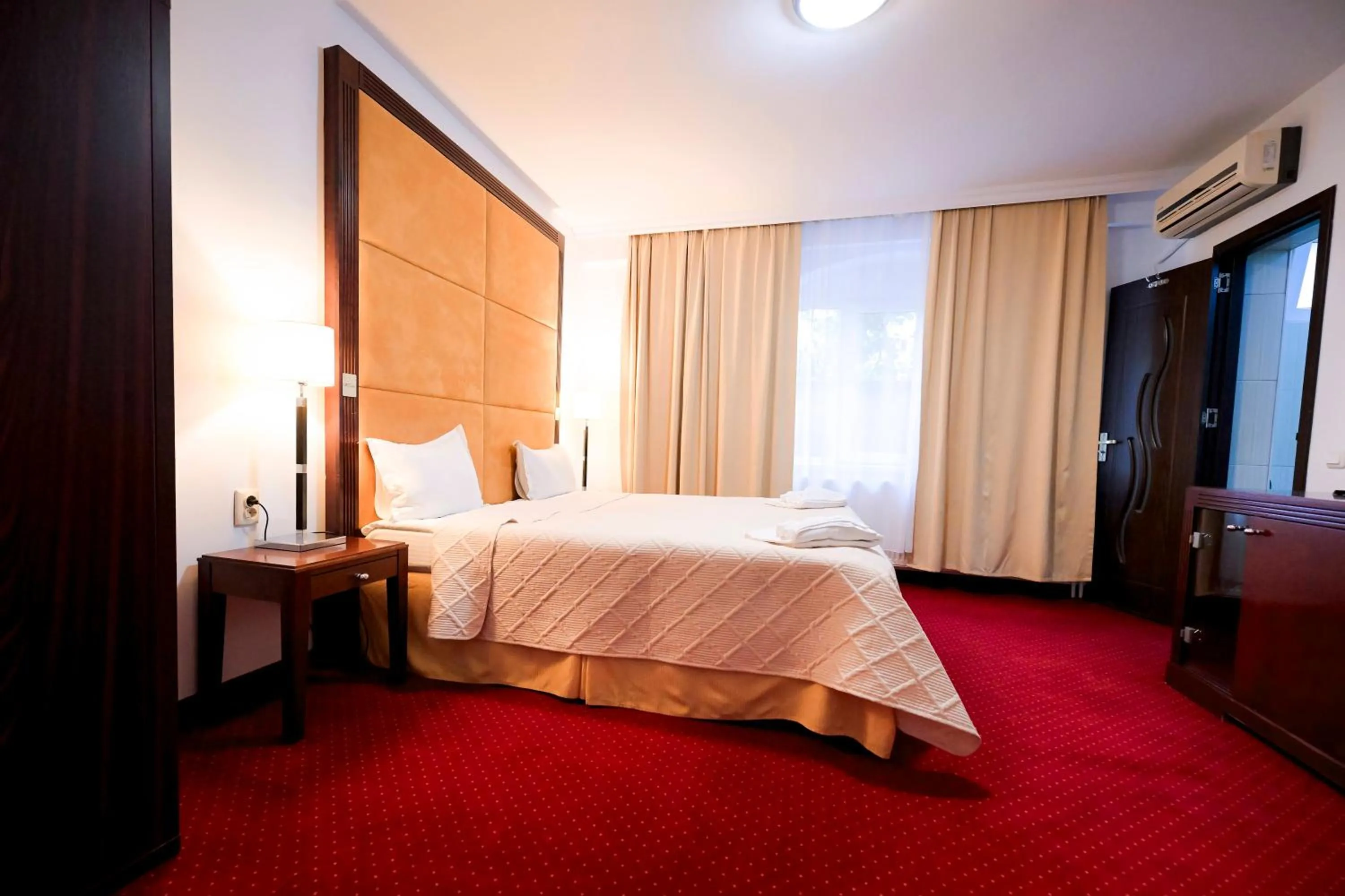 Photo of the whole room, Bed in Visconti Militari