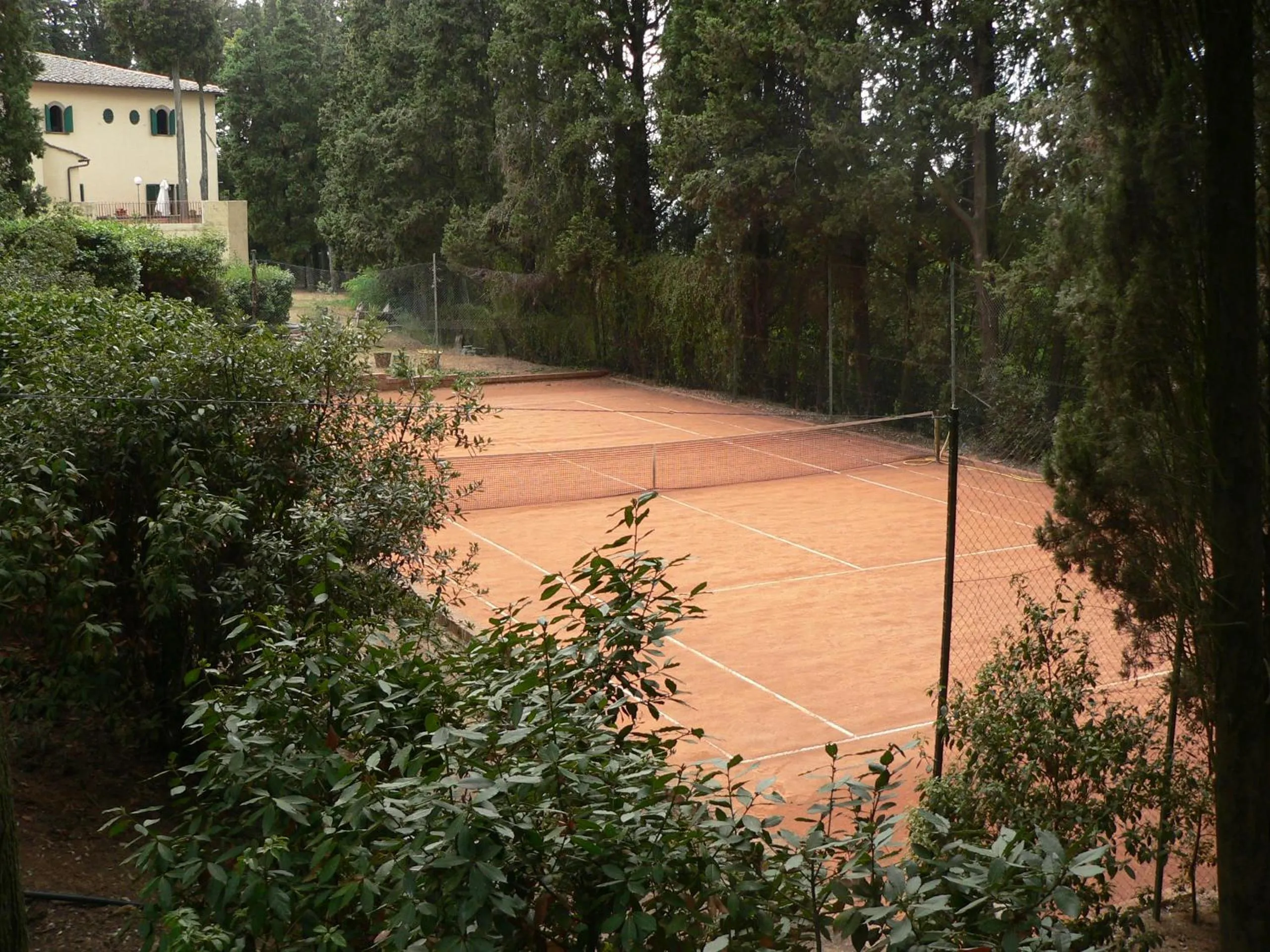 Tennis court in Fattoria La Gigliola