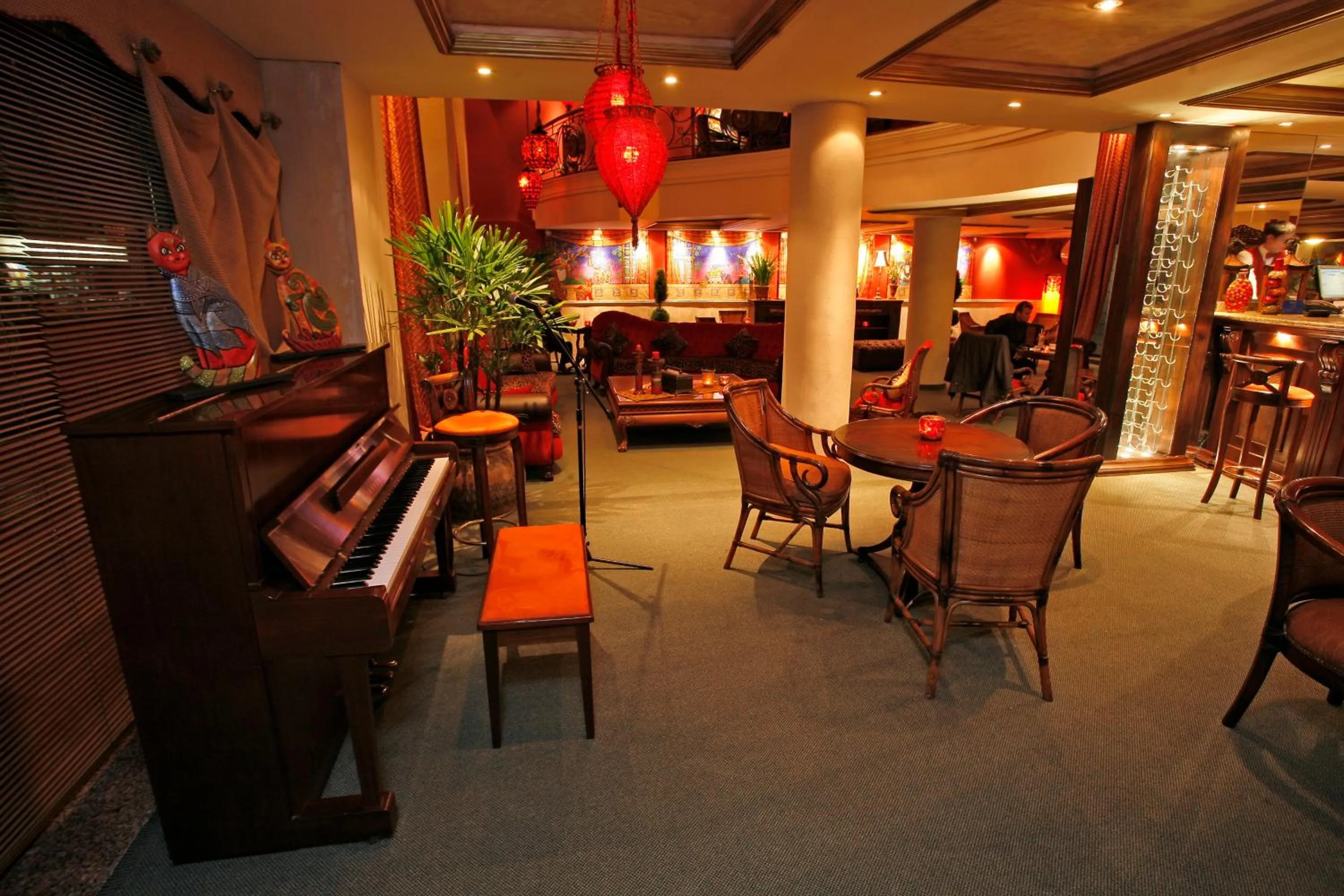 Restaurant/places to eat in Granados Park Hotel