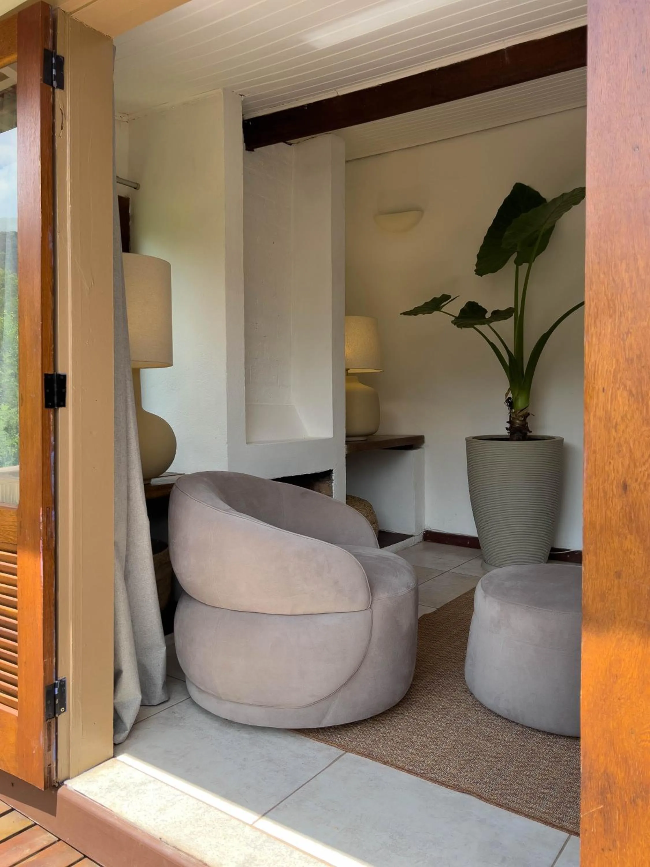 Seating area in Pousada Vagalume