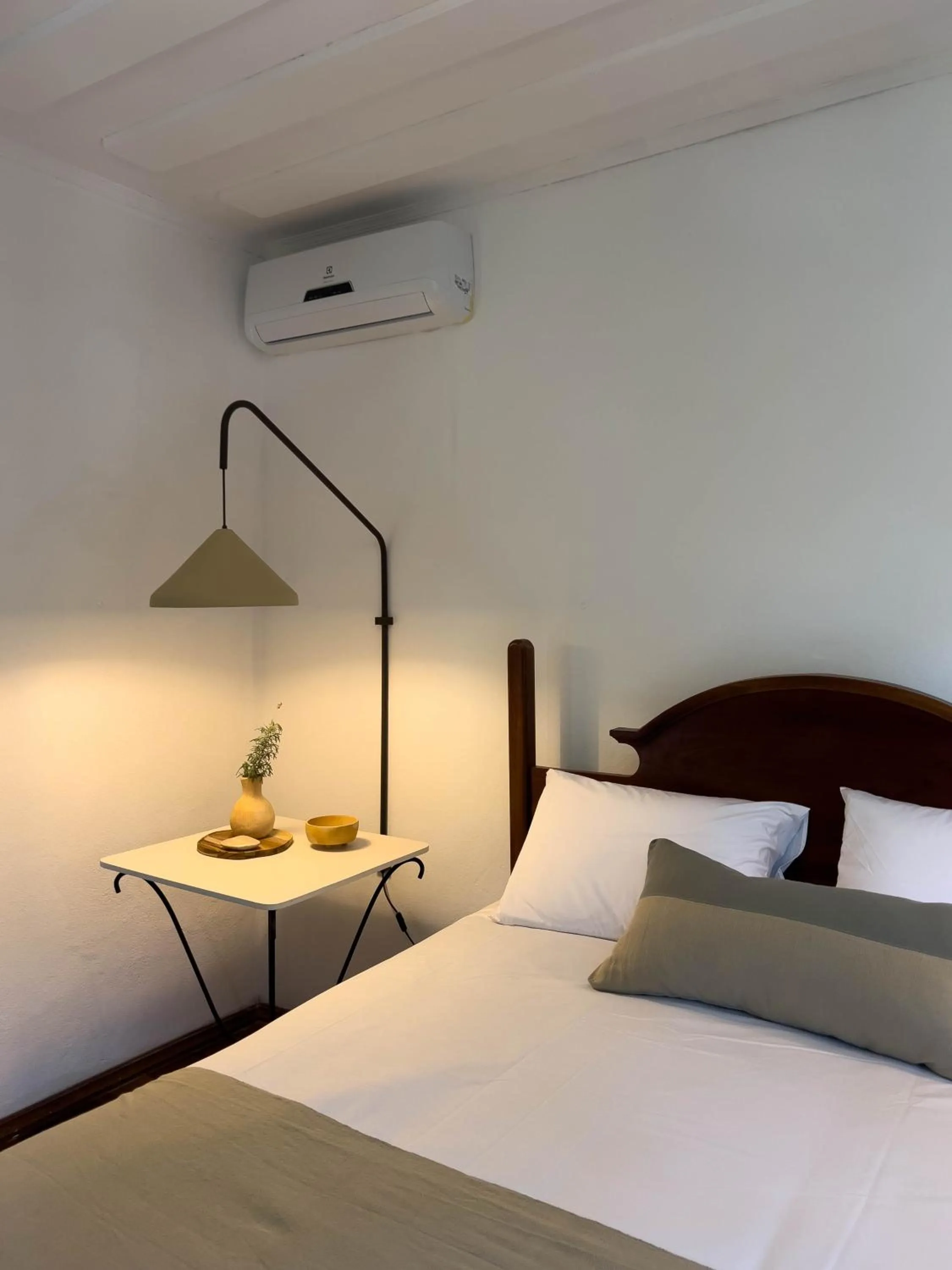 Photo of the whole room, Bed in Pousada Vagalume