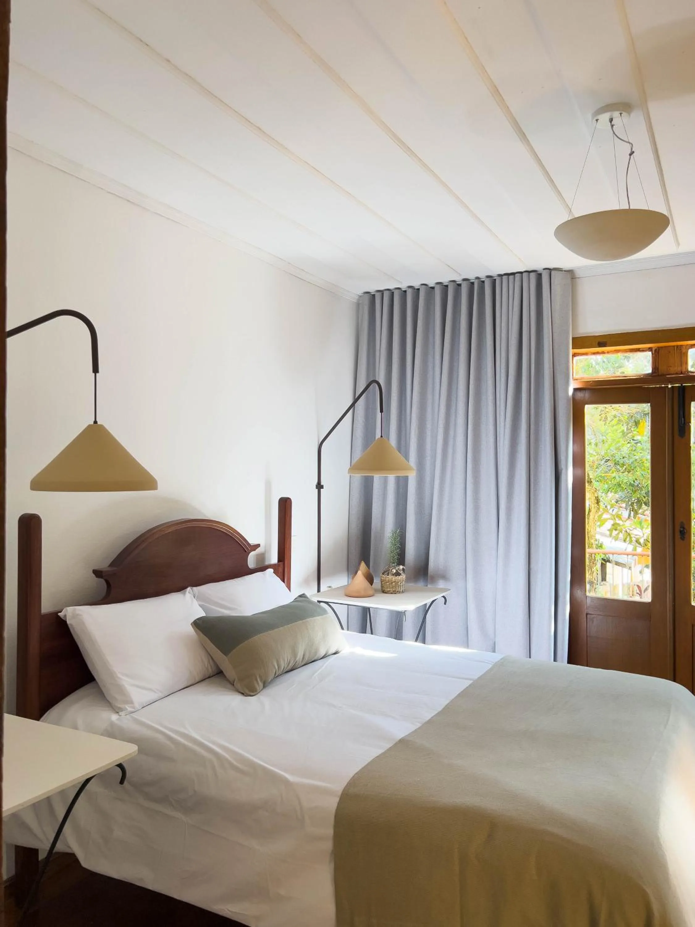 Photo of the whole room, Bed in Pousada Vagalume