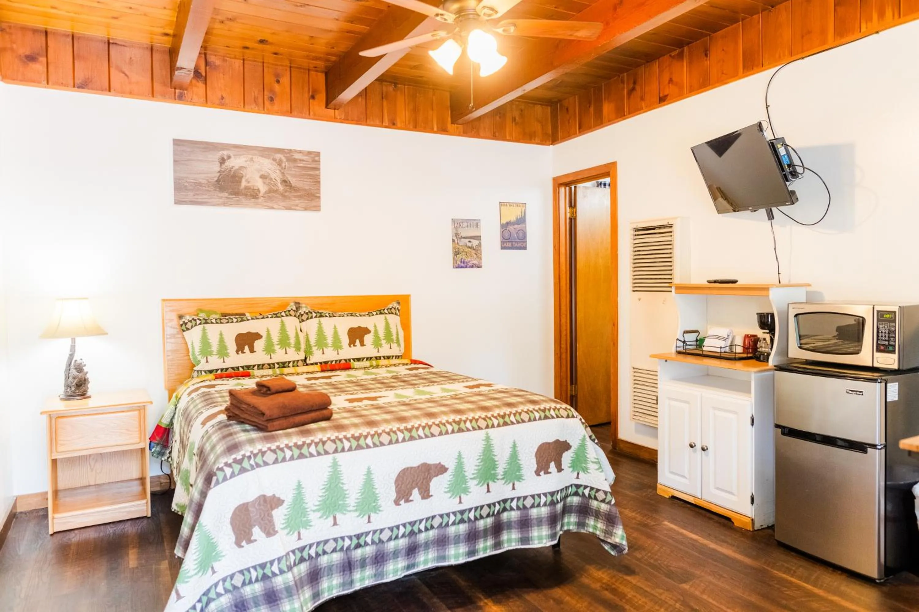 Bed in The Washoe Lodge