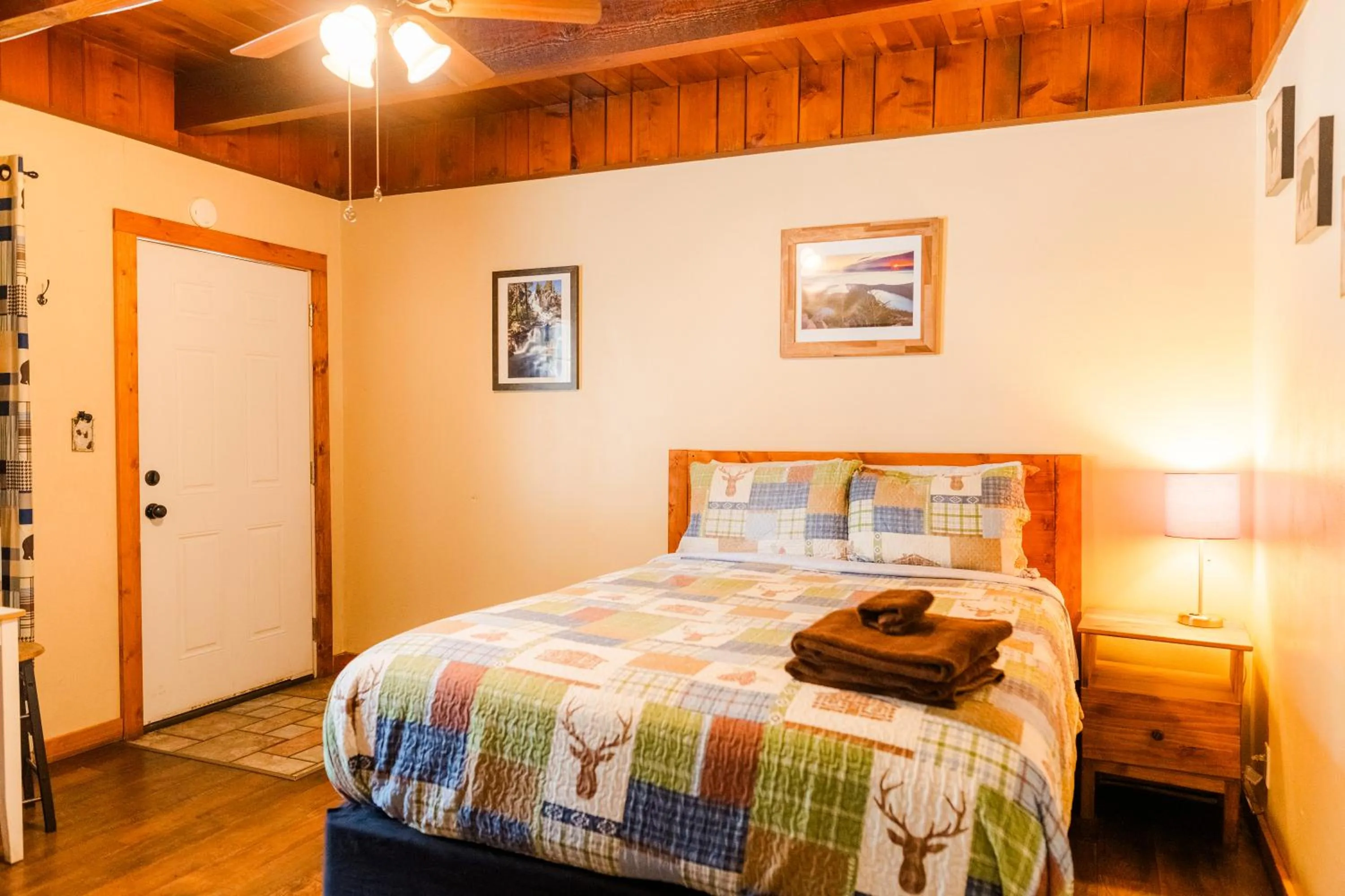 Bed in The Washoe Lodge