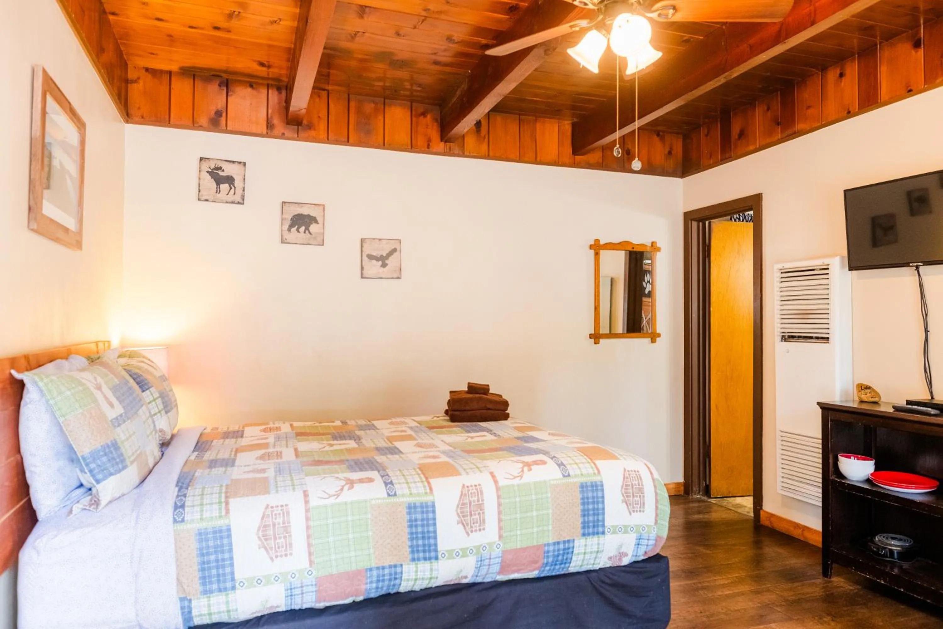 Bed in The Washoe Lodge