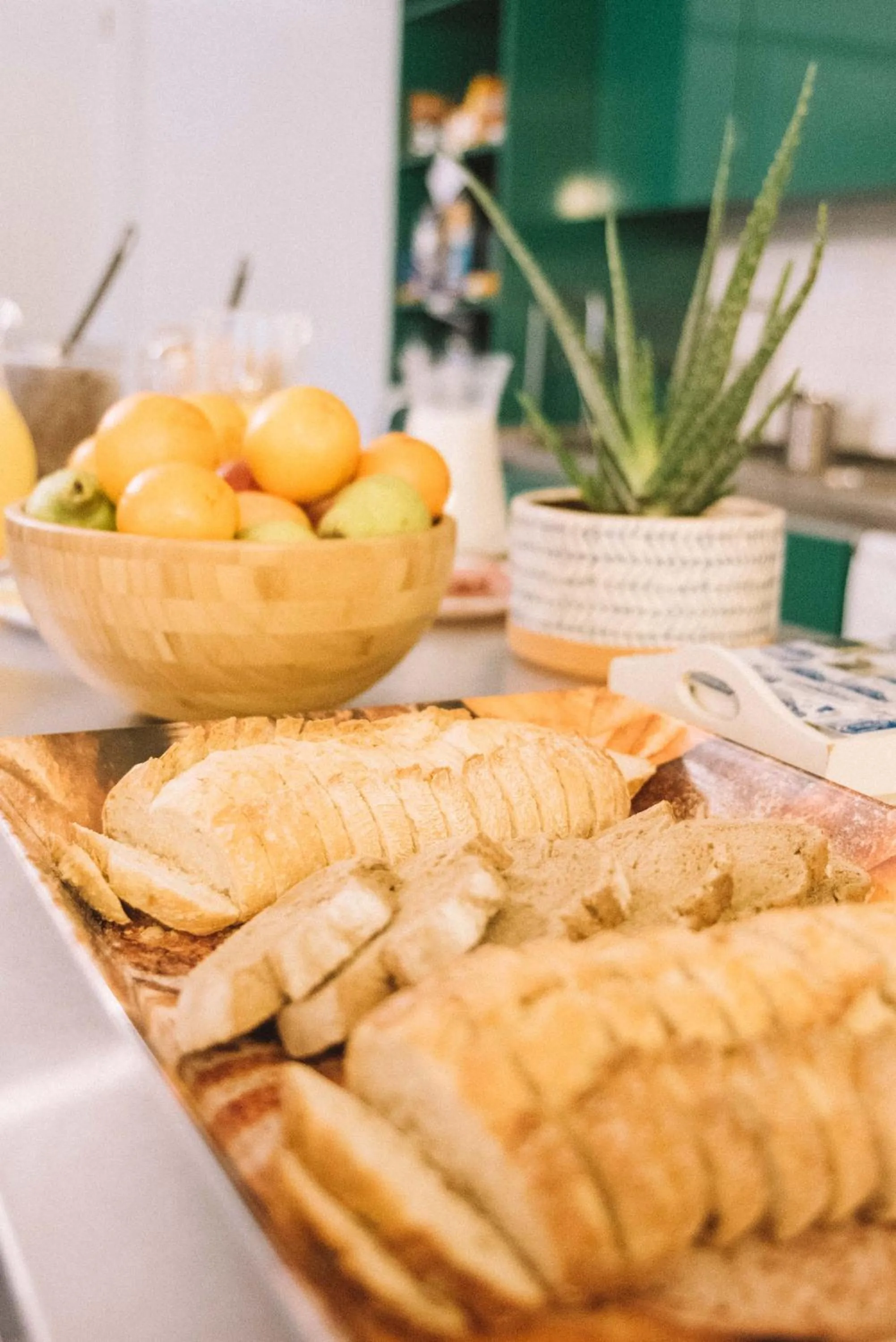 Buffet breakfast in Nice Way Cascais Hostel & Surf Camp