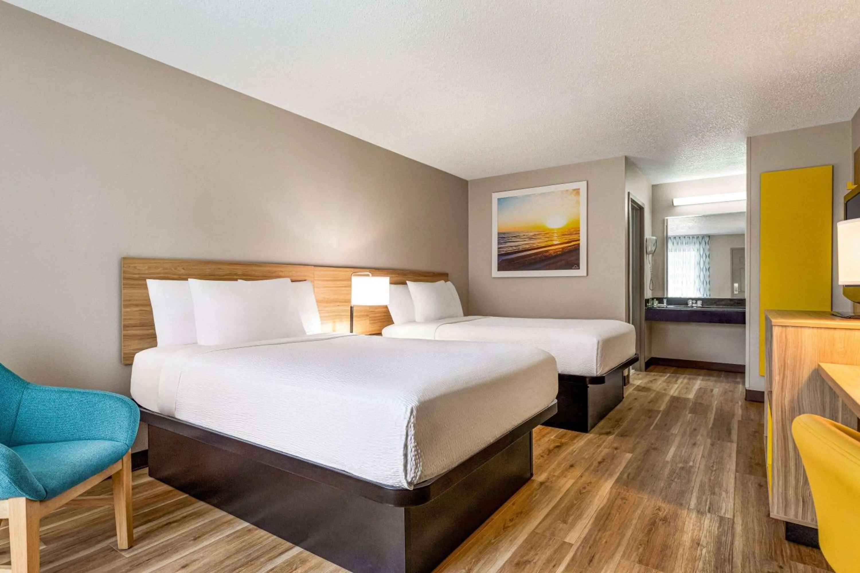 Photo of the whole room, Bed in Hotel Barkley