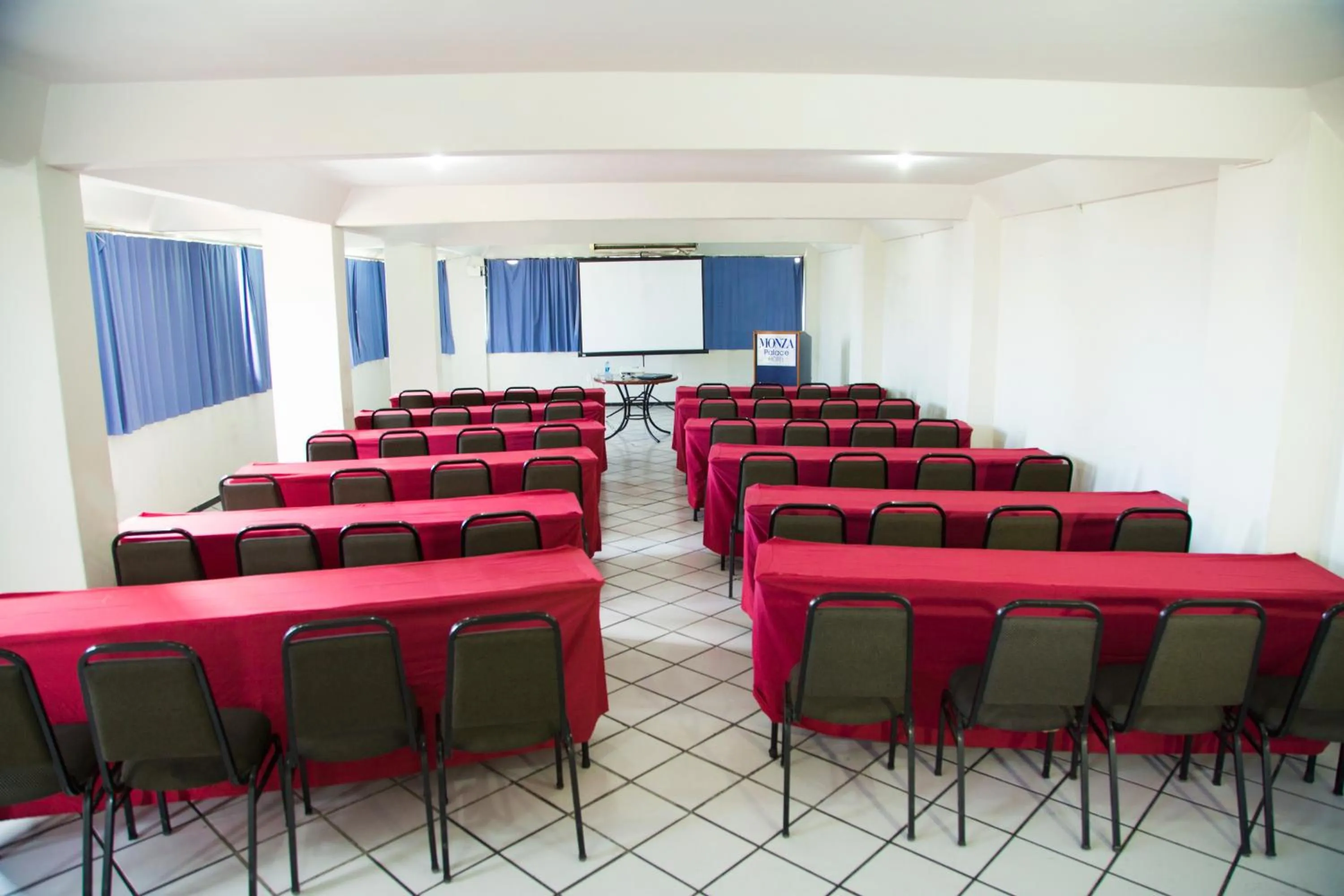 Business facilities in Monza Palace Hotel