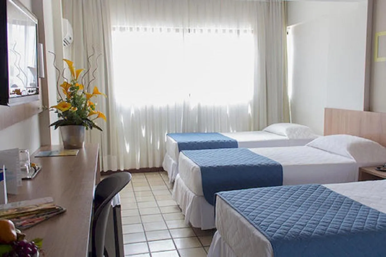 Photo of the whole room, Bed in Monza Palace Hotel