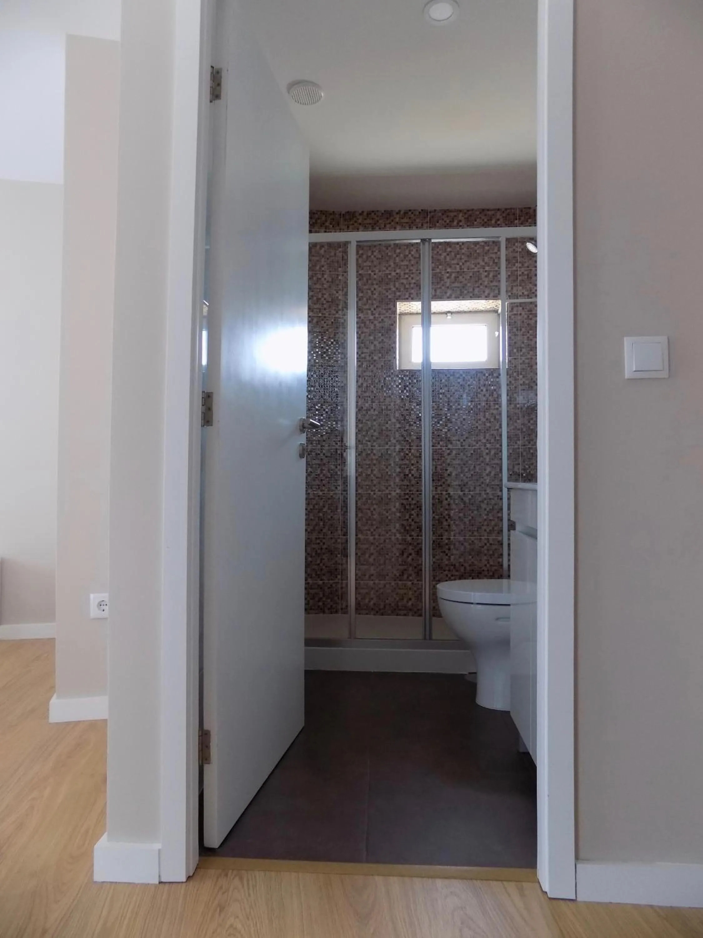 Toilet in CMB Guesthouse