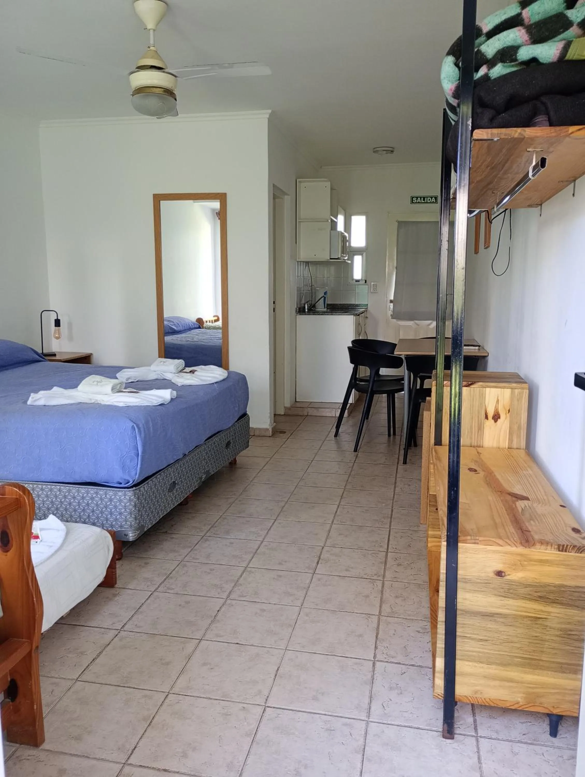 Photo of the whole room, Bed in Brisas del Lago Apart y Hotel