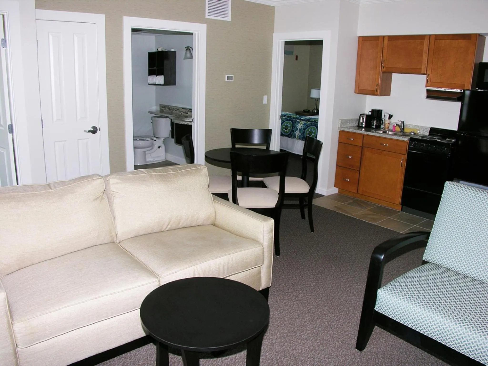 Living room in Alouette Sunrise Suites