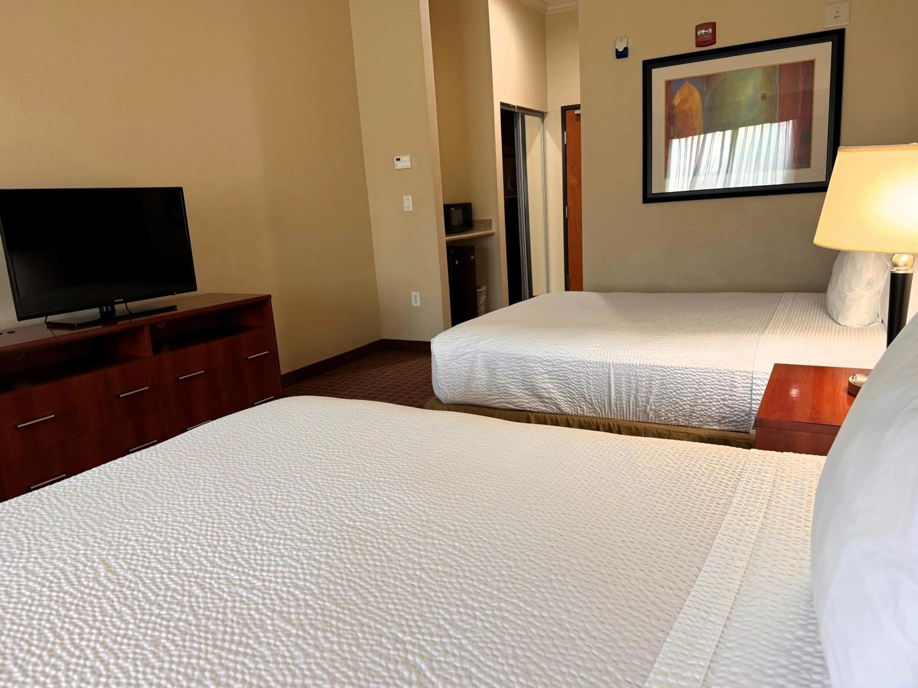 TV and multimedia, Bed in Ramada by Wyndham College Station
