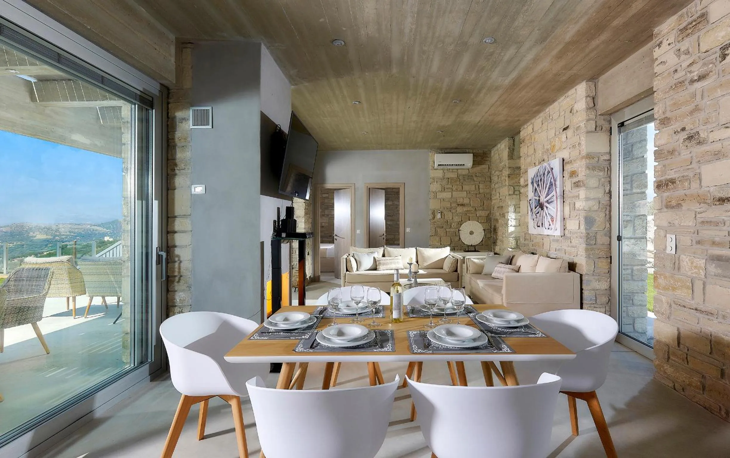 TV and multimedia in Kouros n' Kori Villas