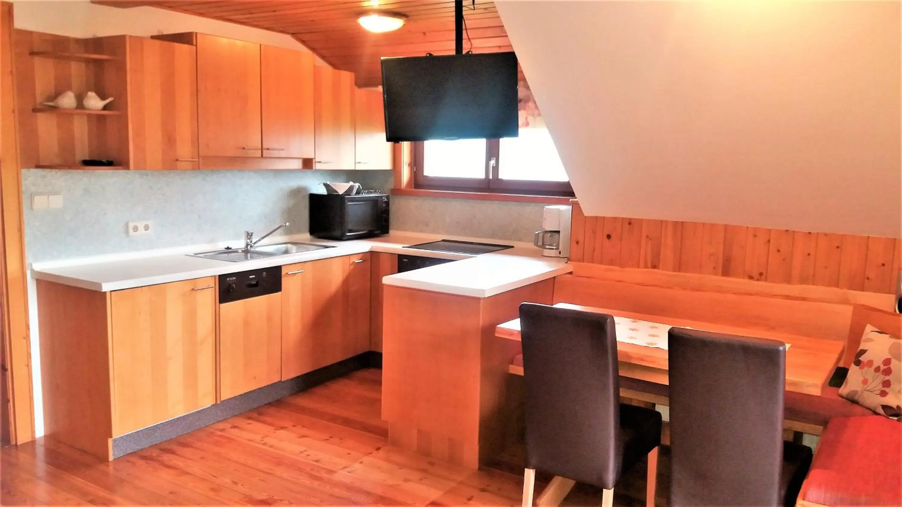 Dining area in Ferienwohnungen Simonbauer