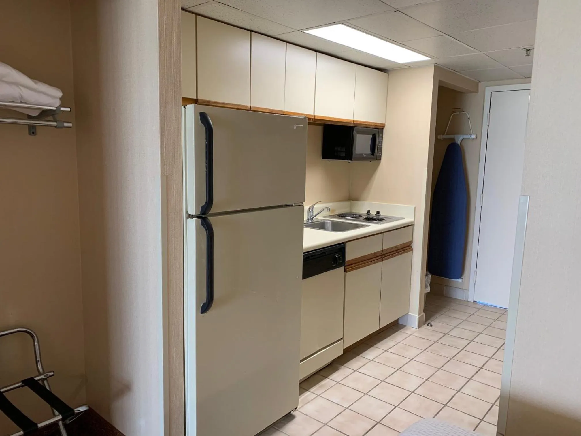 Kitchen or kitchenette in Princess Bayside Beach Hotel