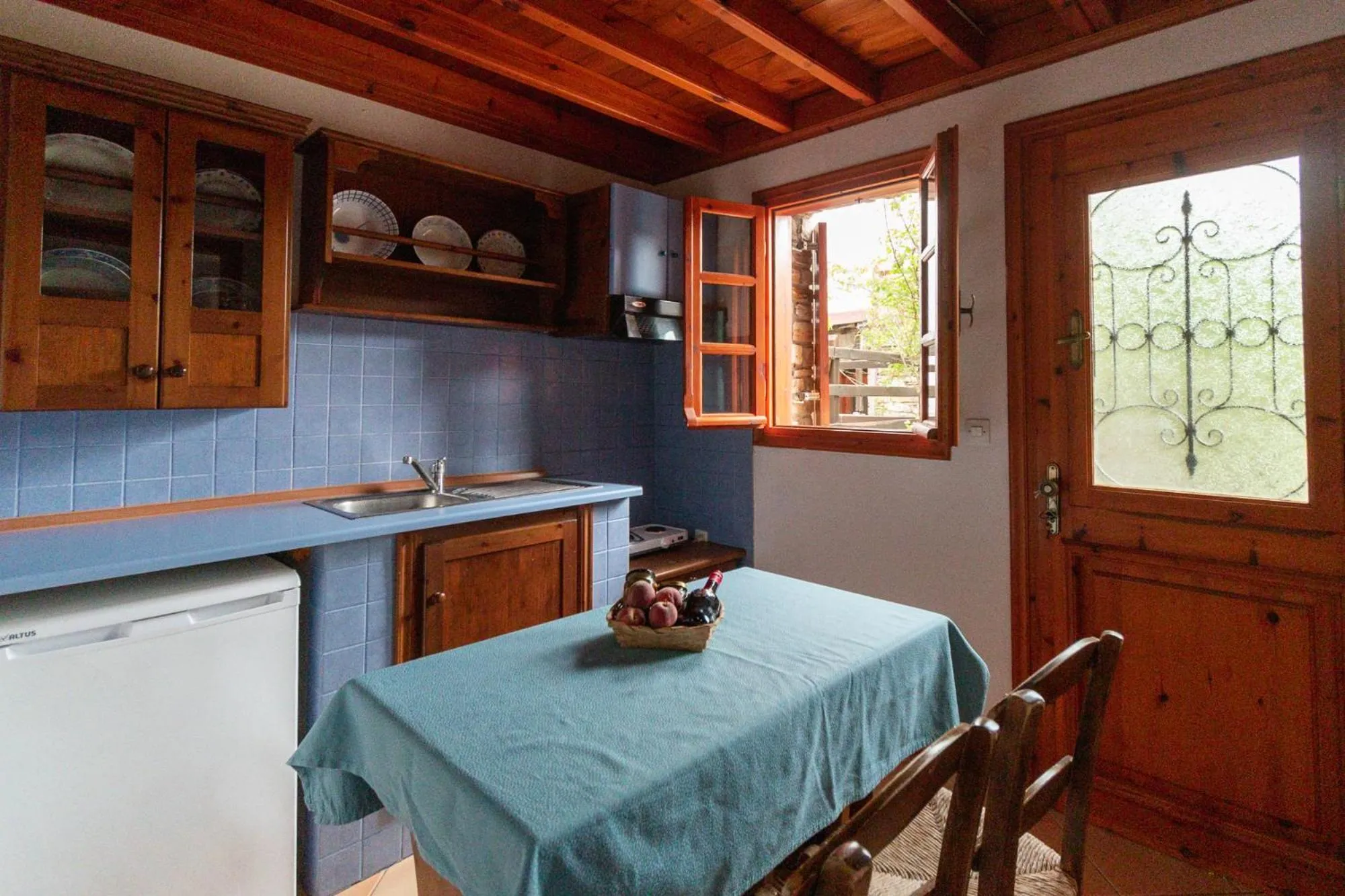 Kitchen or kitchenette in Alexis Villas