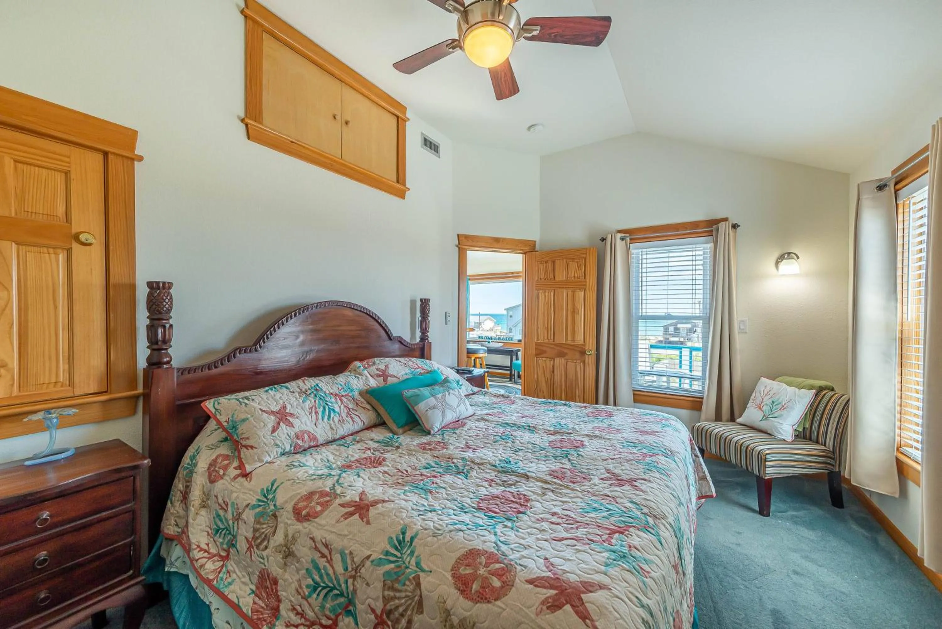 Bed in Everybody Loves...Sand, Sun & Fun - KDH MP 5.5, Ocean View, 100 Yds to Beach, Pool, Fire Pit, Flex Stays