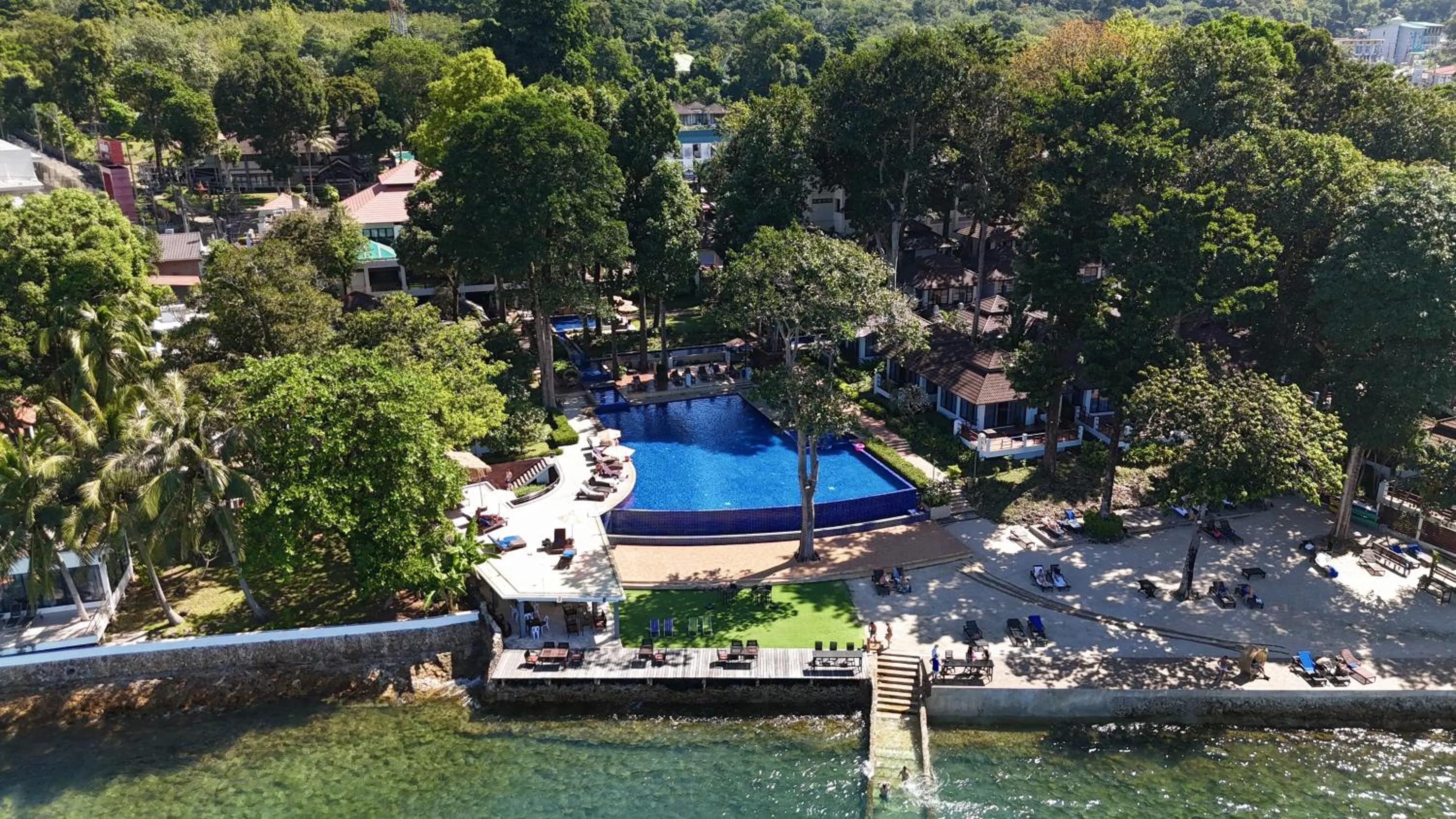 Swimming pool in Chang Buri Resort & Koh Chang Hillside