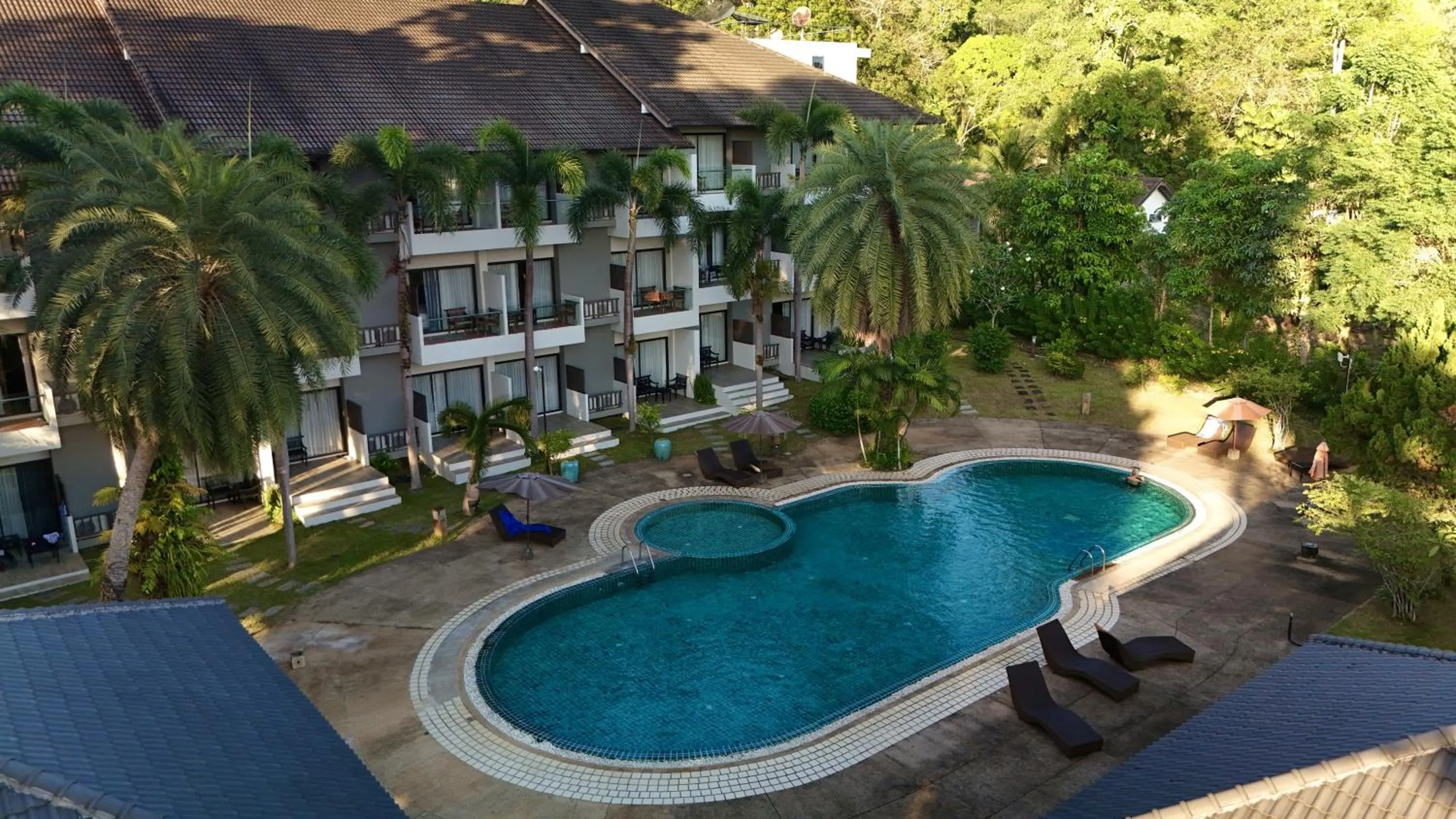 Property building in Chang Buri Resort & Koh Chang Hillside