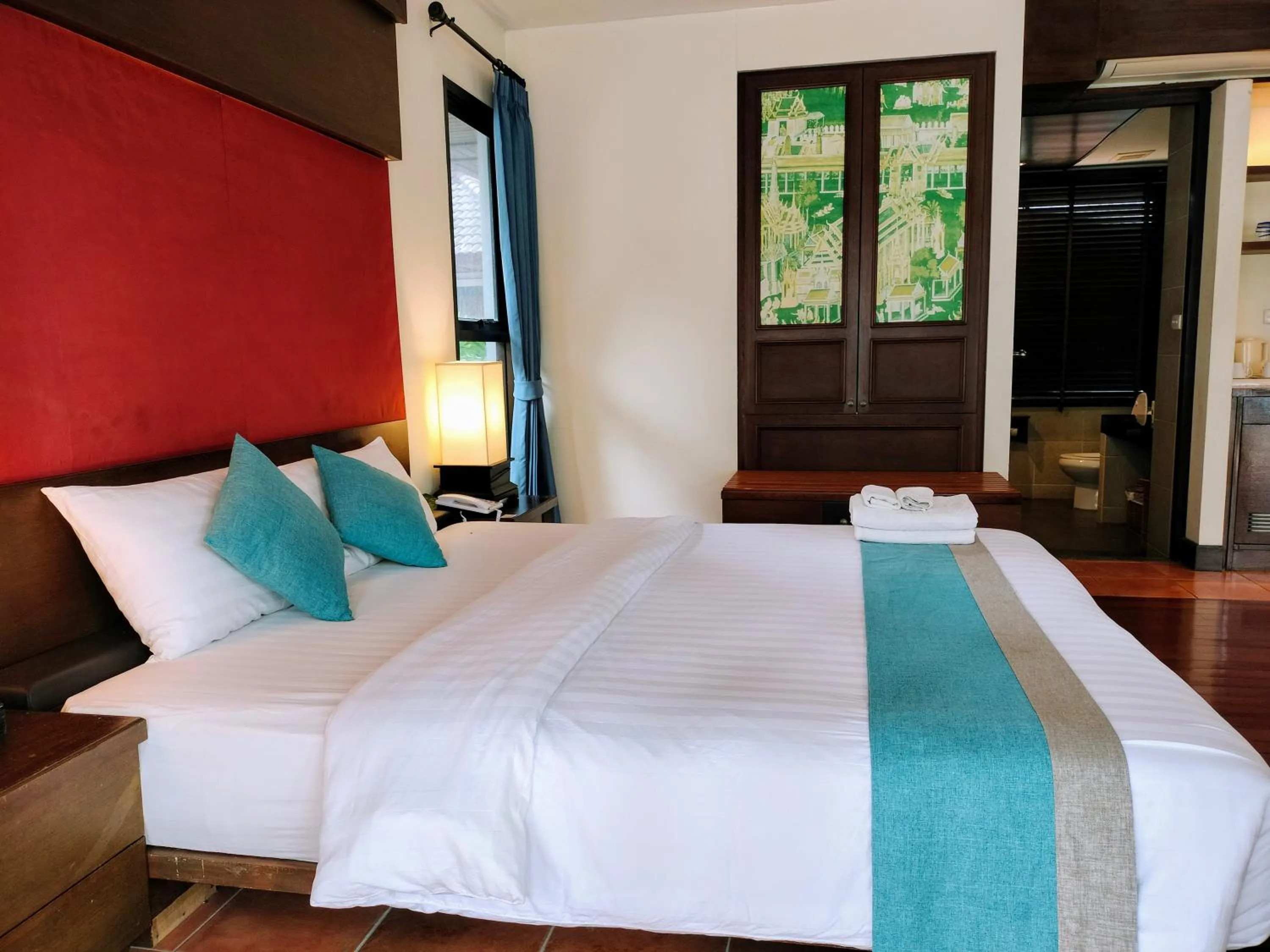Bed in Chang Buri Resort & Koh Chang Hillside