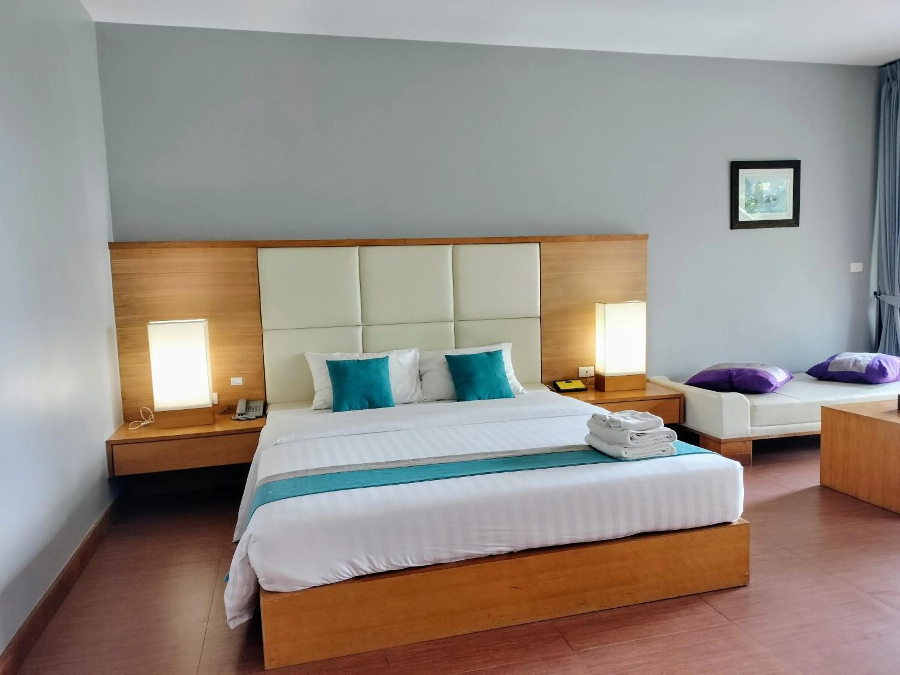 Bed in Chang Buri Resort & Koh Chang Hillside