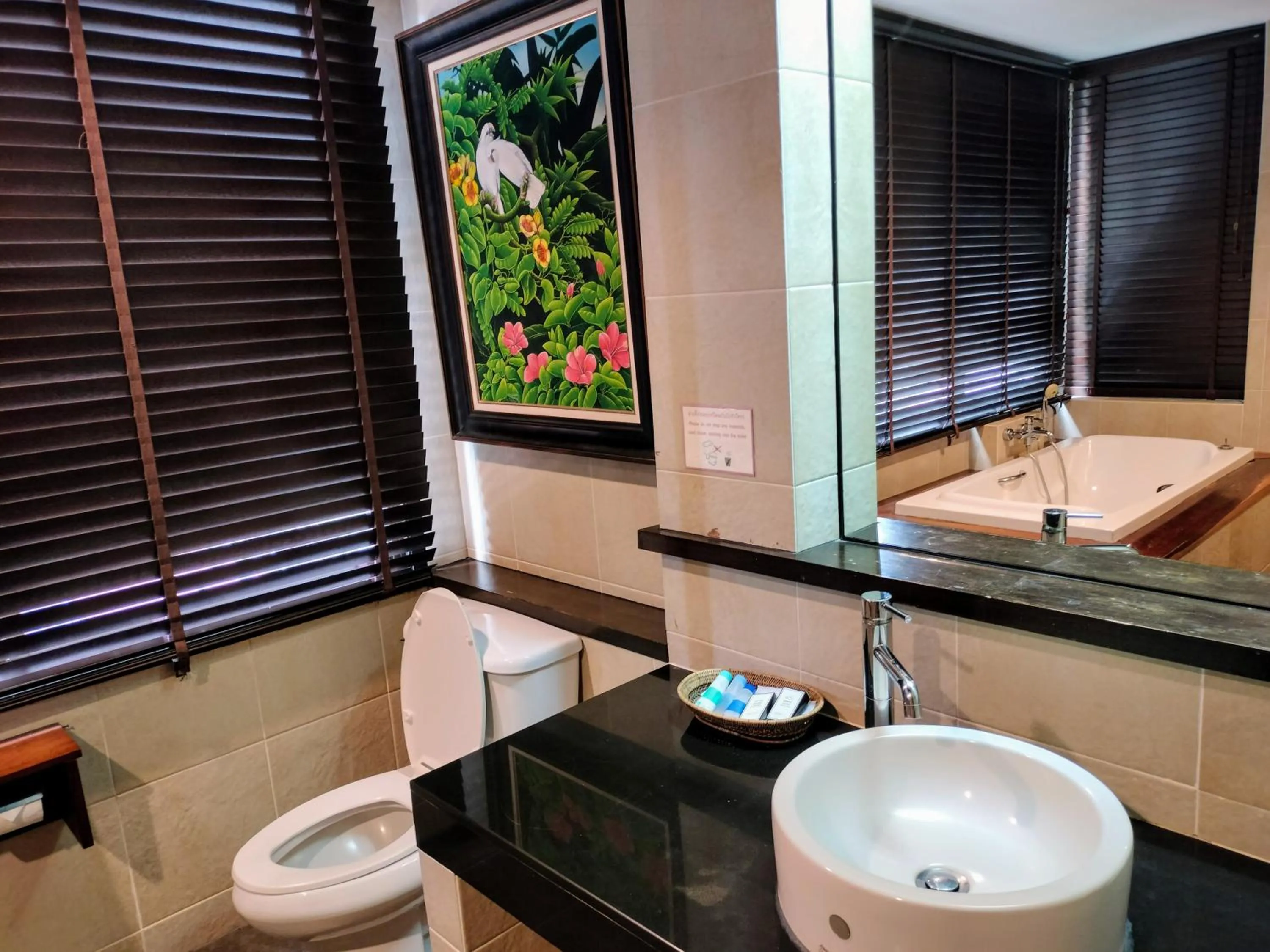 Toilet in Chang Buri Resort & Koh Chang Hillside