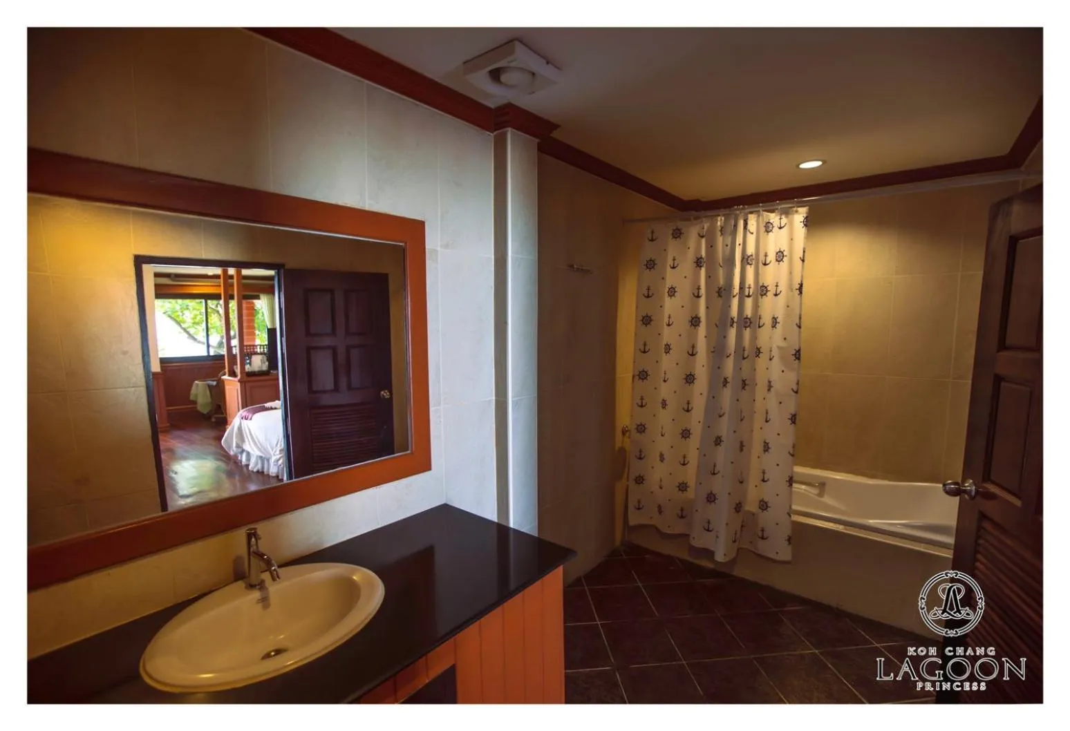 Bathroom in Koh Chang Lagoon Princess