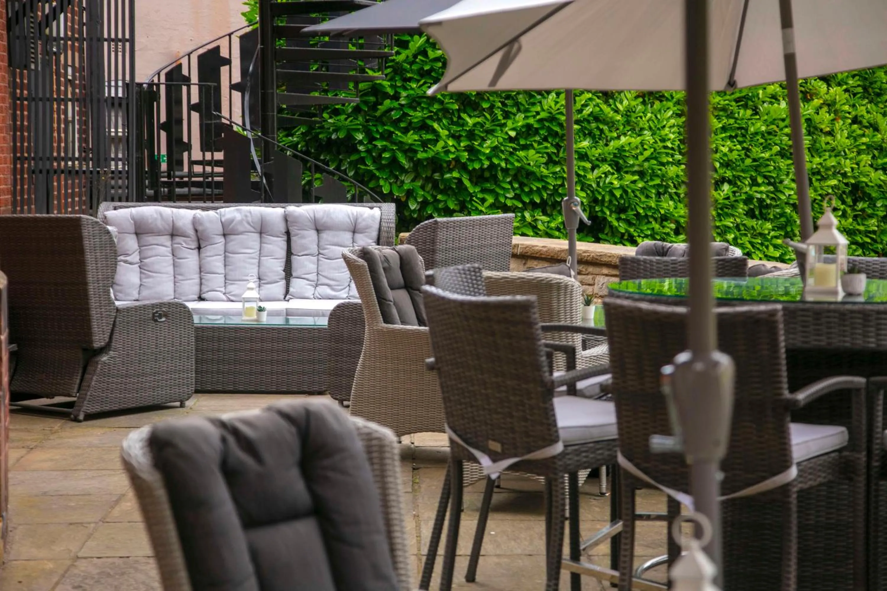 Restaurant/places to eat in Best Western Plough and Harrow Hotel