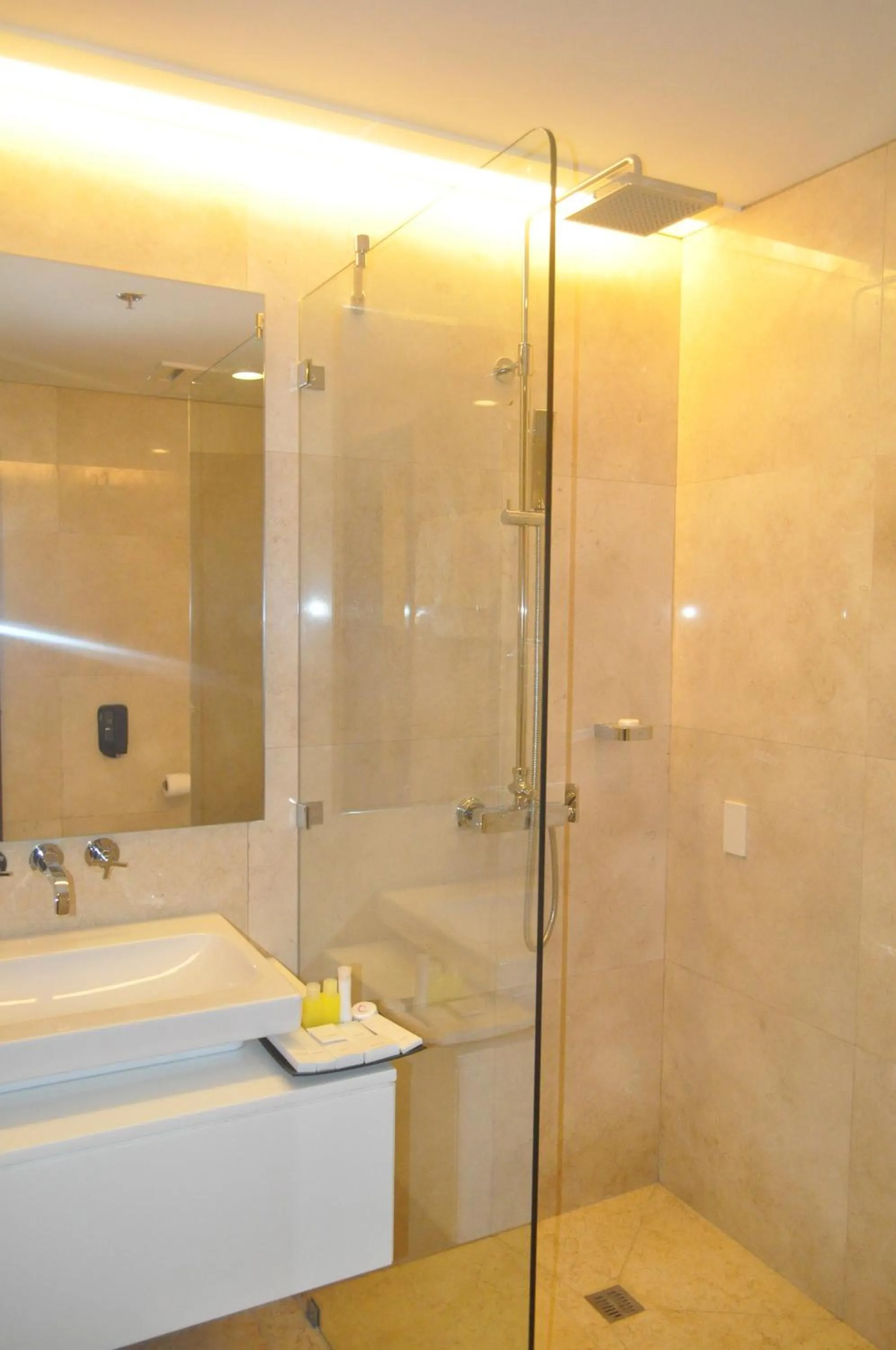 Bathroom in Armada Hotel Manila