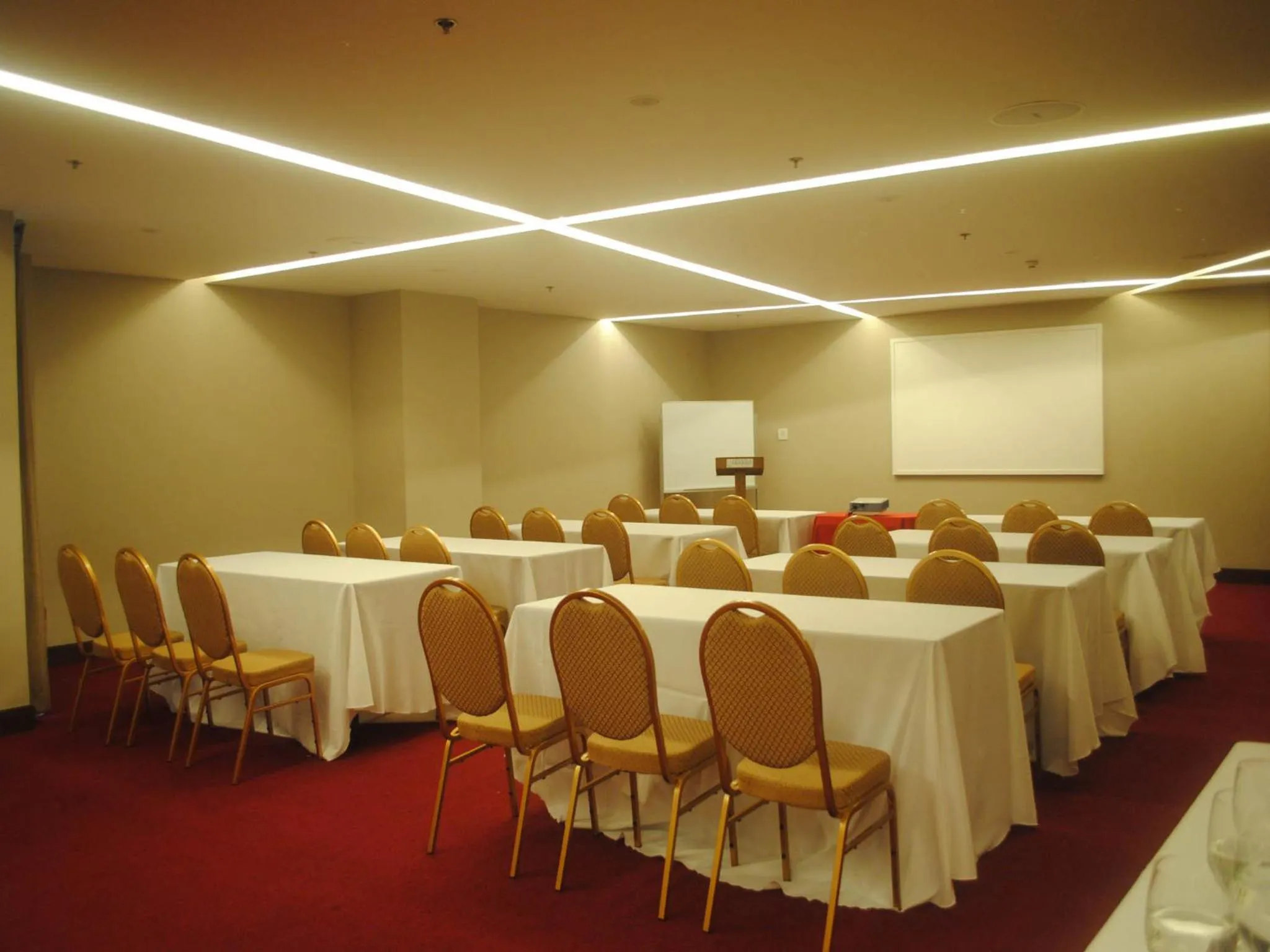 Business facilities in Armada Hotel Manila