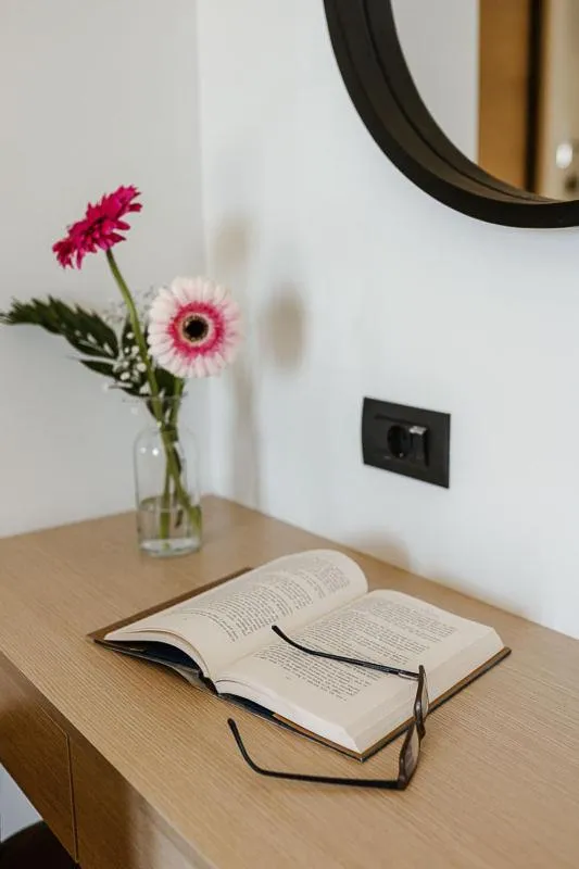 Decorative detail in Andrew's Luxury Residence