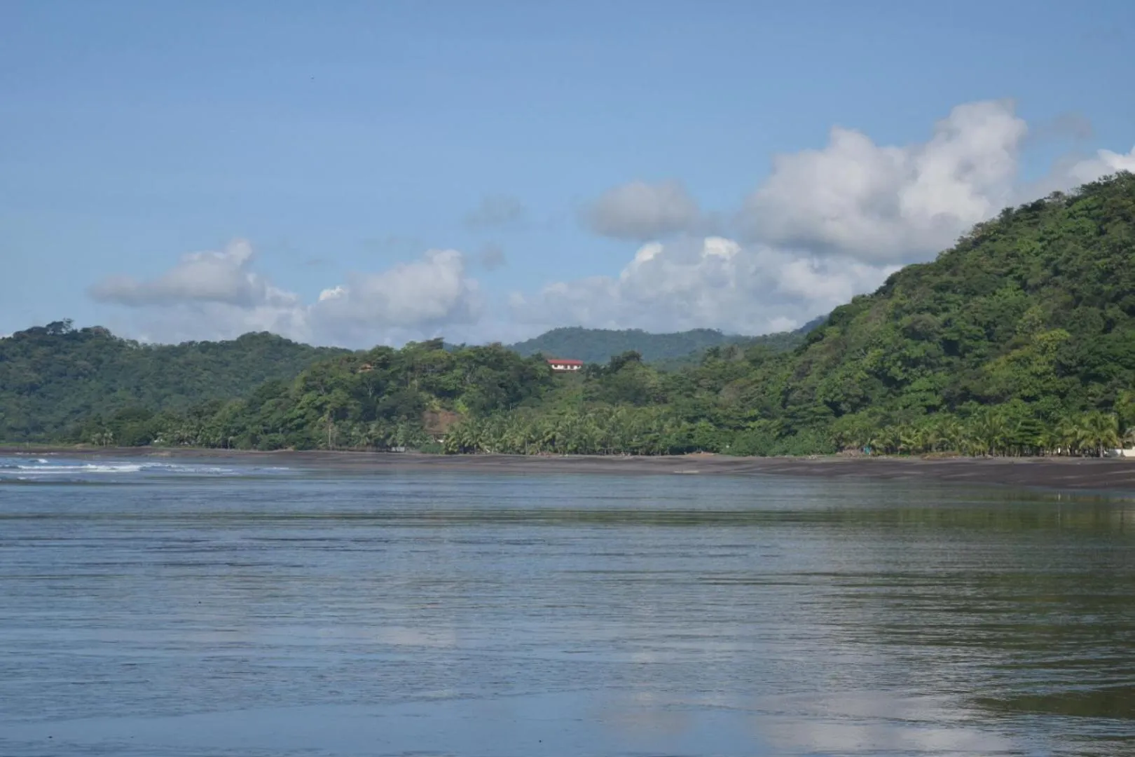 Property building in Hotel Kambutaleko