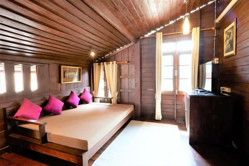 Living room, Bed in Lilu Pai