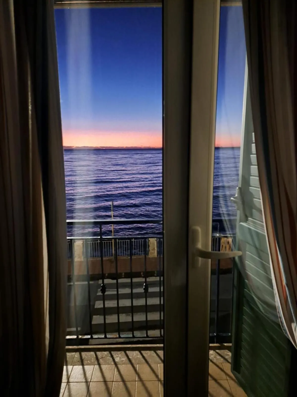 Sea view in B&B Miramare